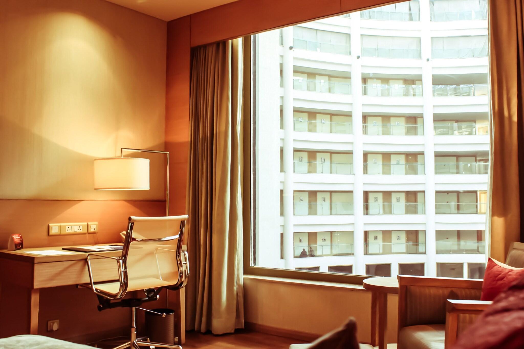 Double Business King Bed