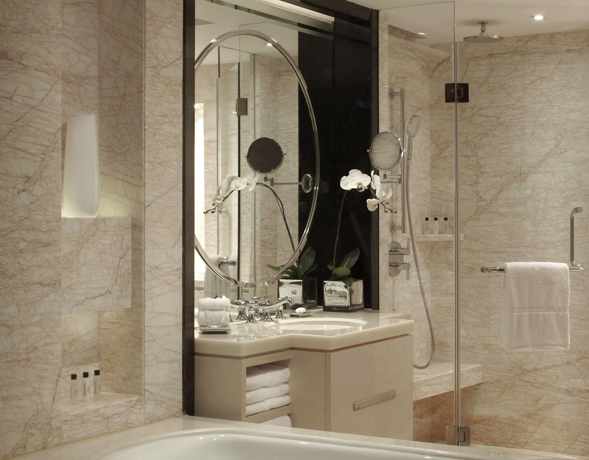 Double City View King Bed