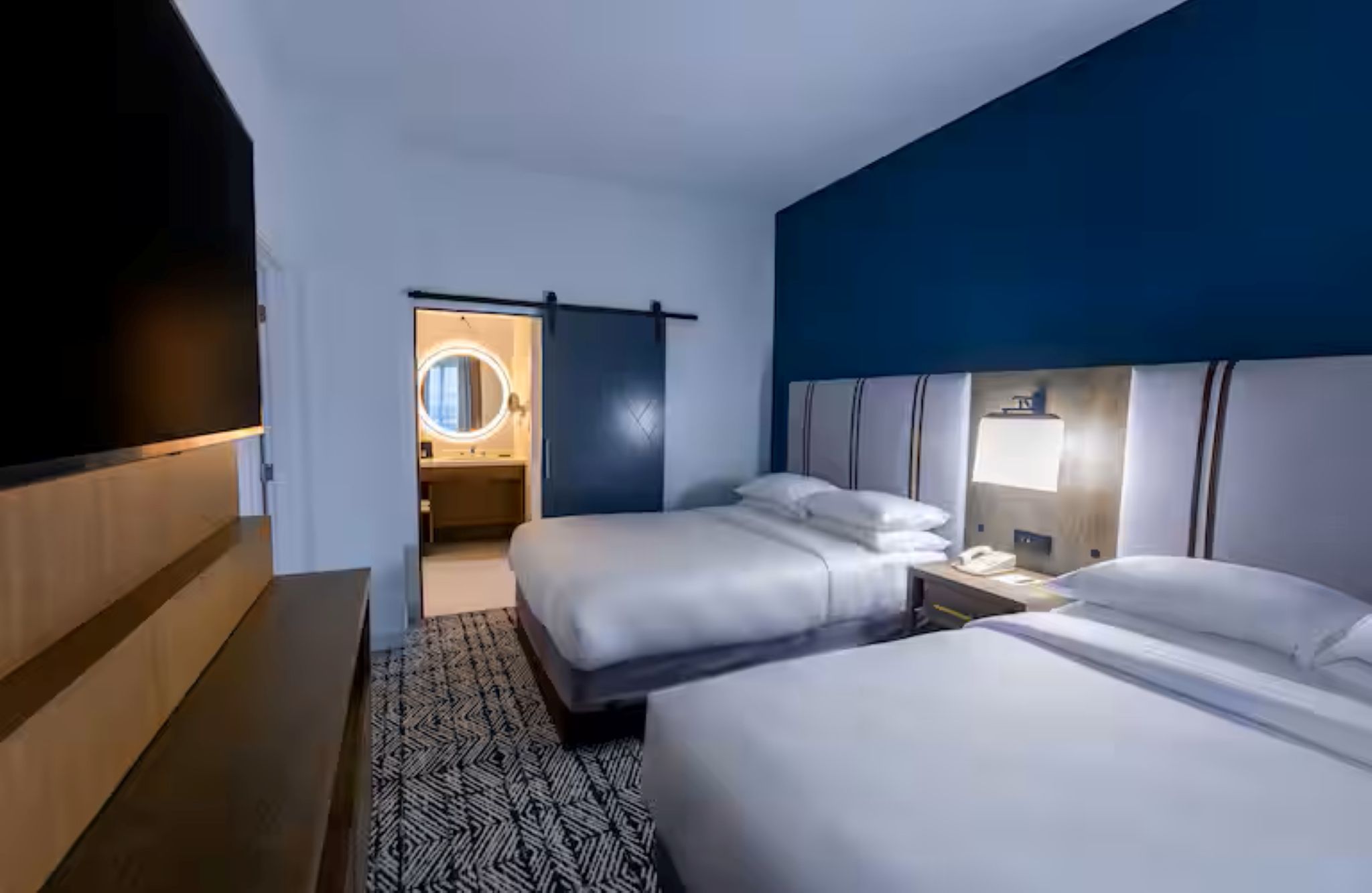 Suite Two Queen Beds