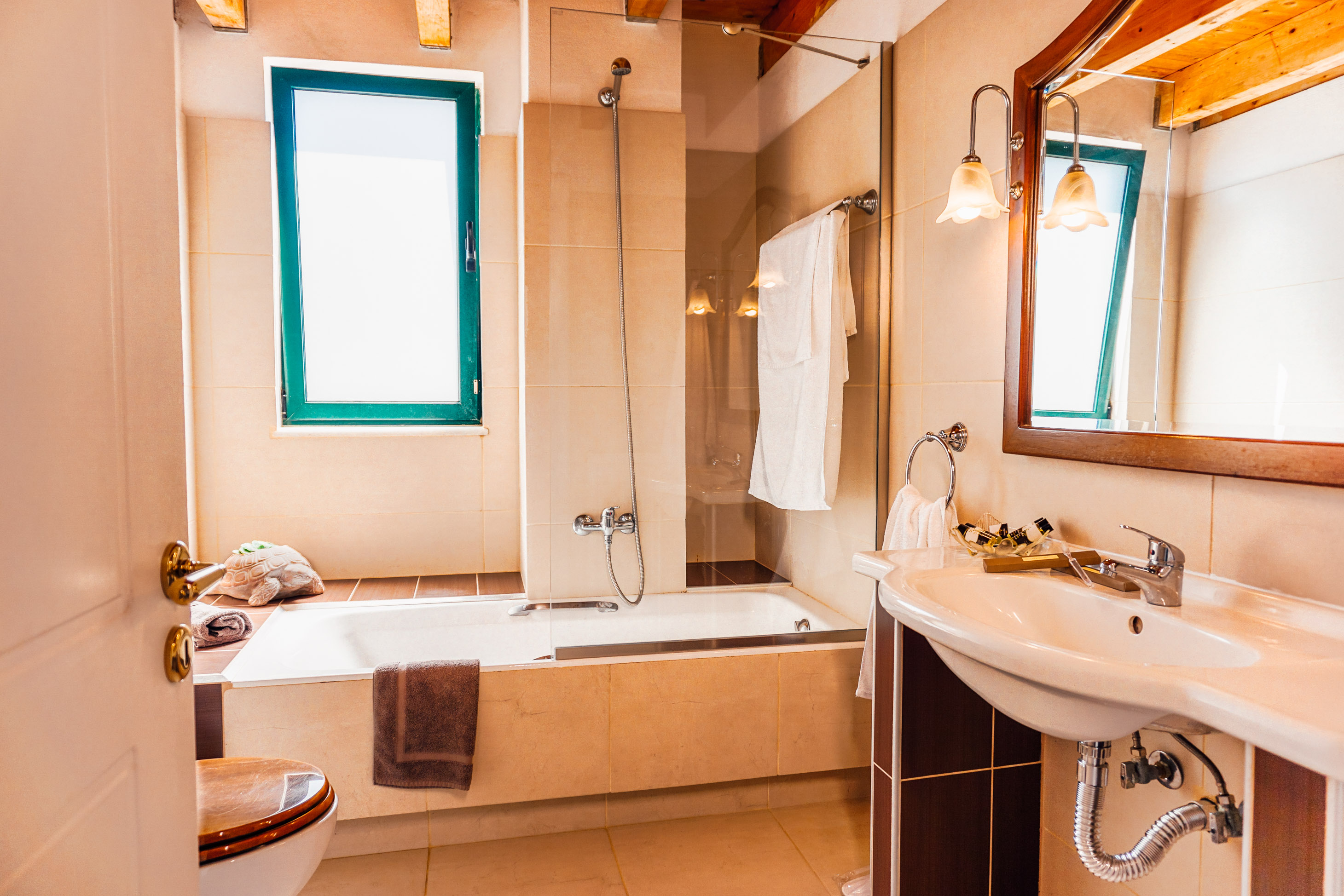 Suite Two Bedrooms One Bathroom