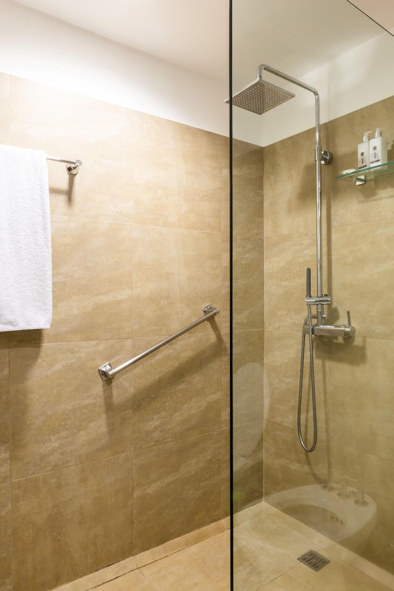 Double Queen Size Bed