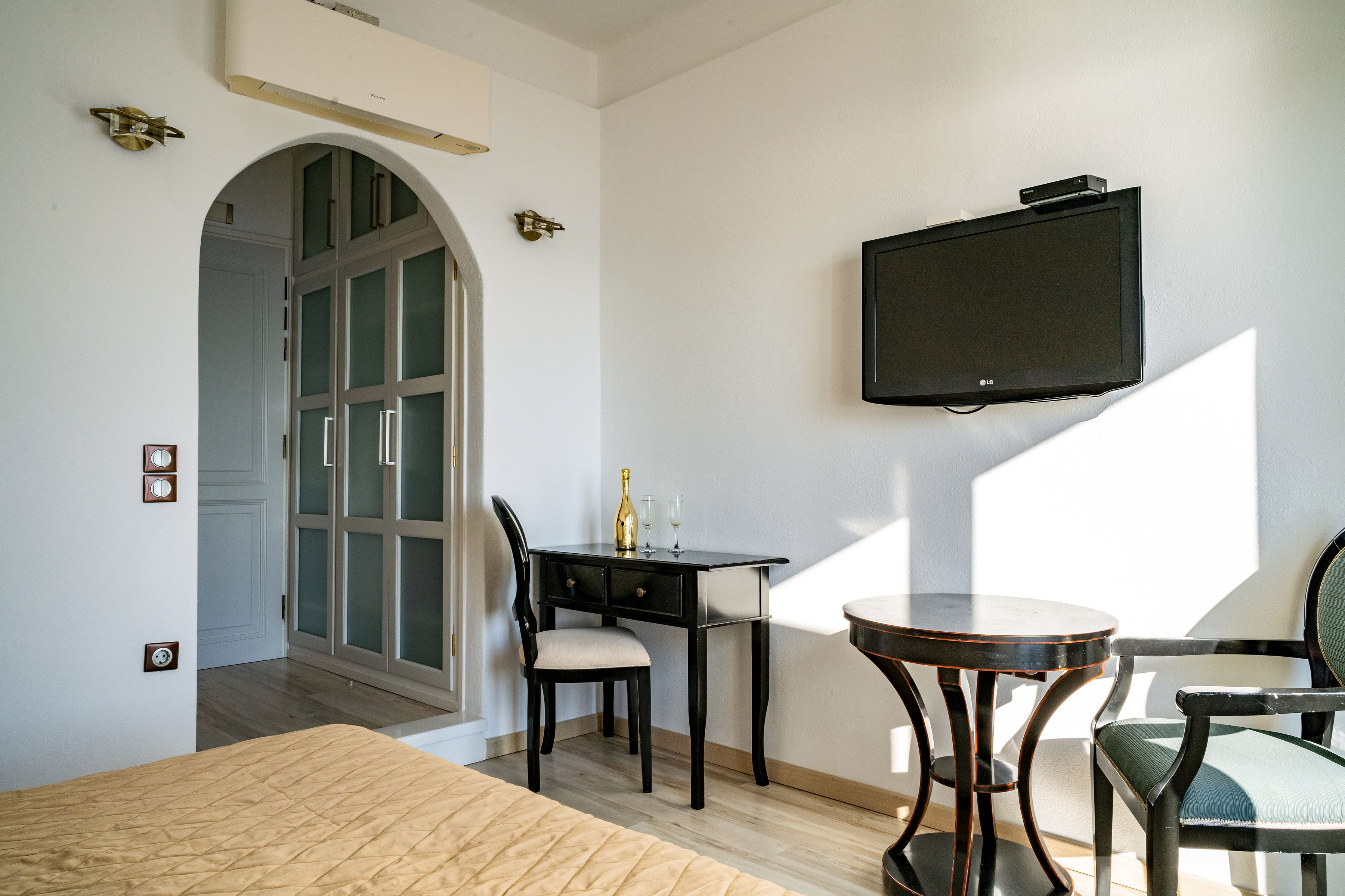 Double or Twin Executive