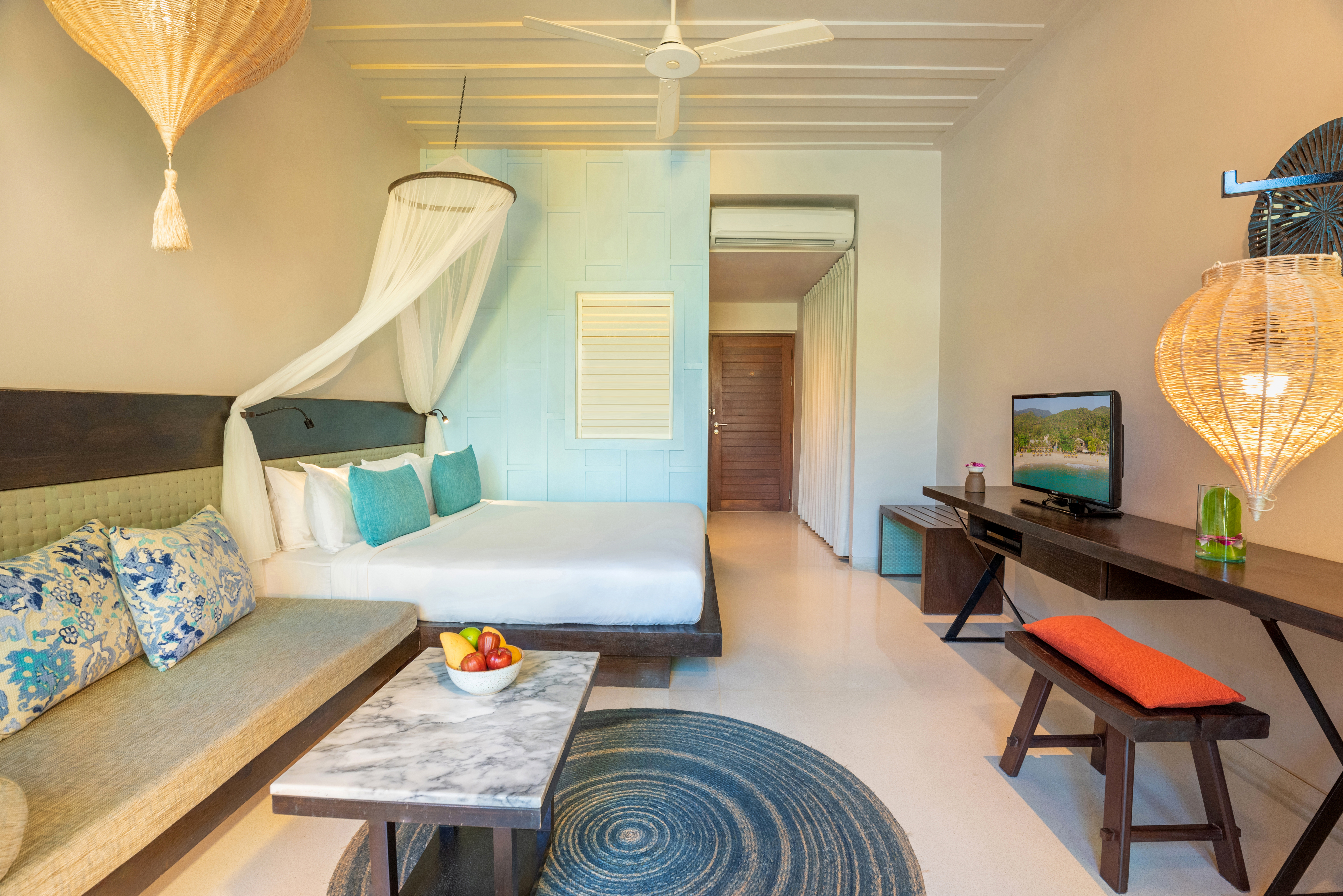 Double or Twin Deluxe Ocean Front