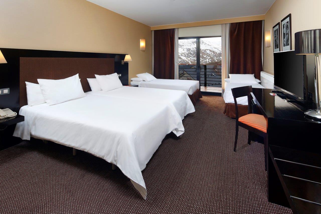 Quadruple Capacity 4