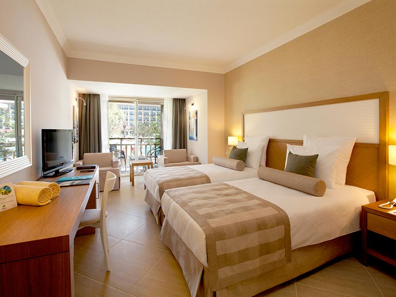 Bungalow Garden View