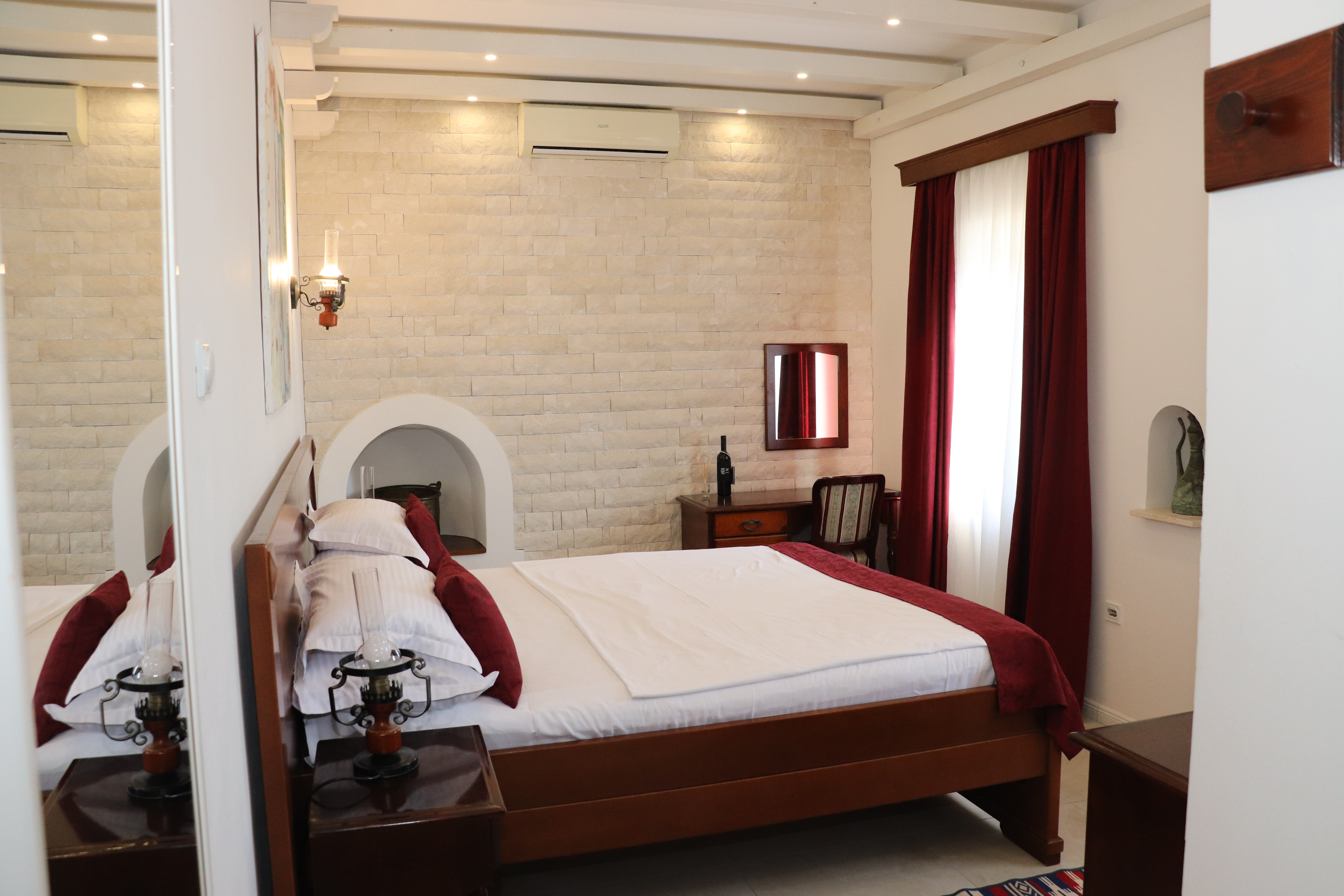 Double or Twin Standard