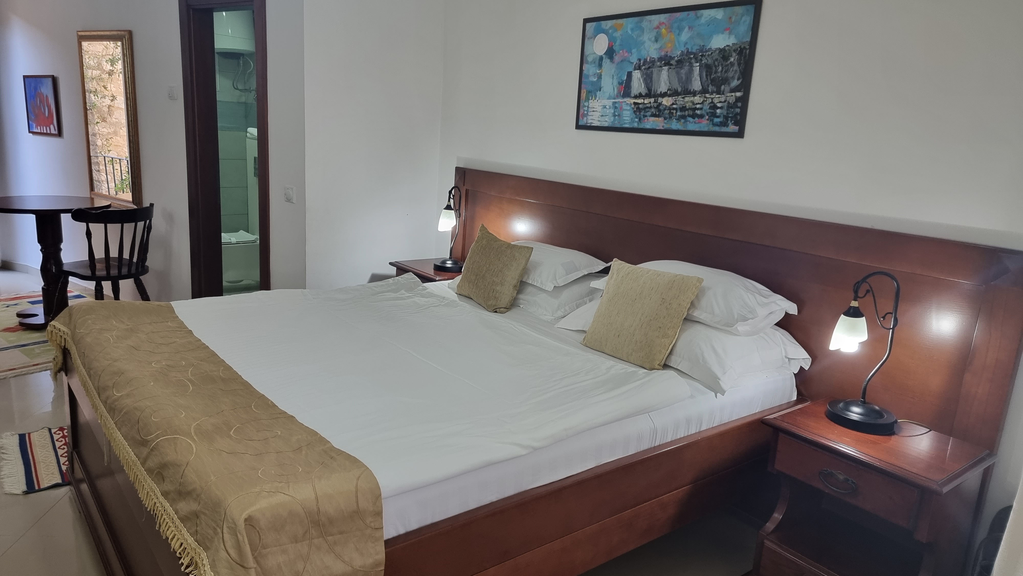 Double or Twin Standard