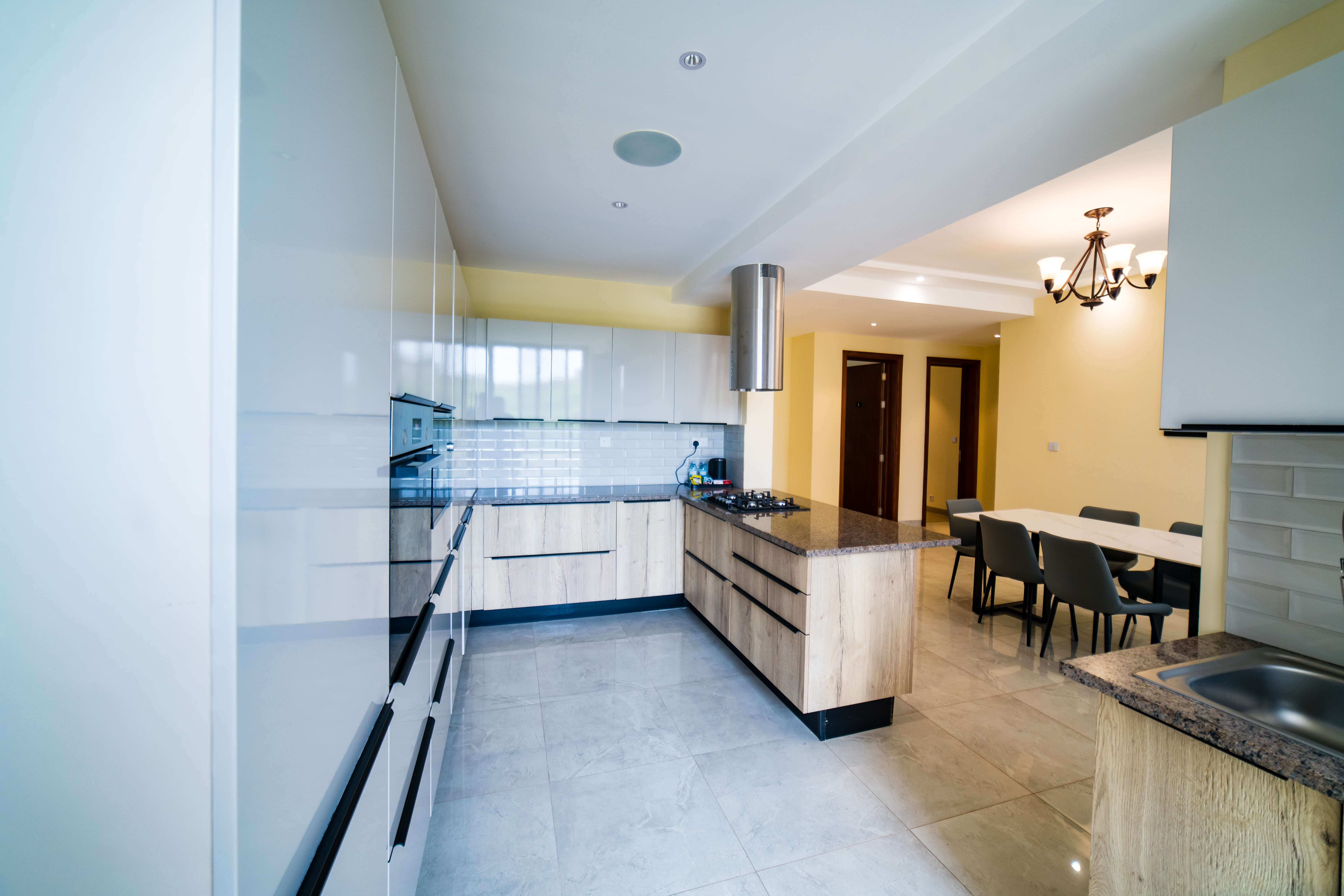 Apartment Three Bedrooms with Air Conditioning