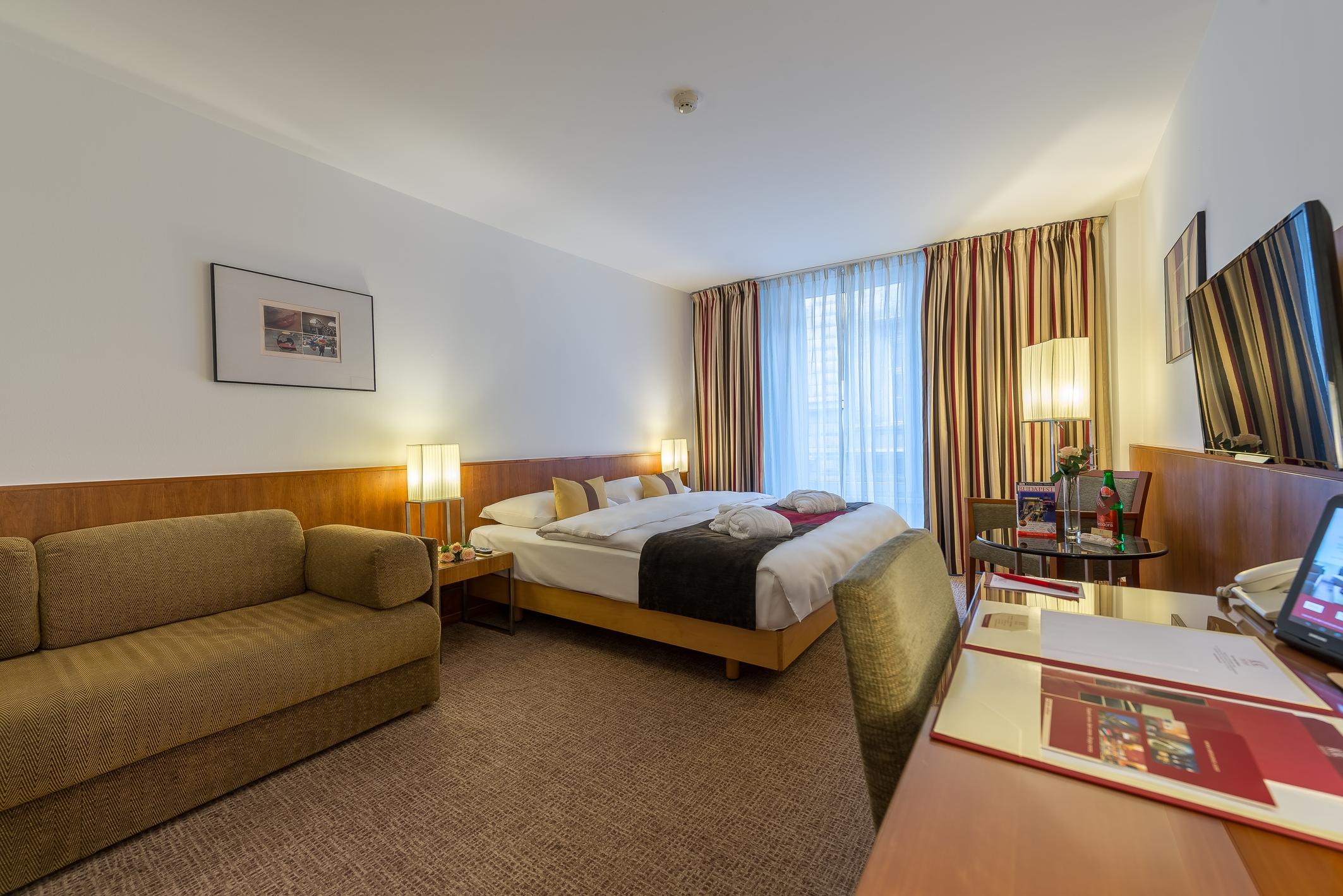 Double or Twin Executive