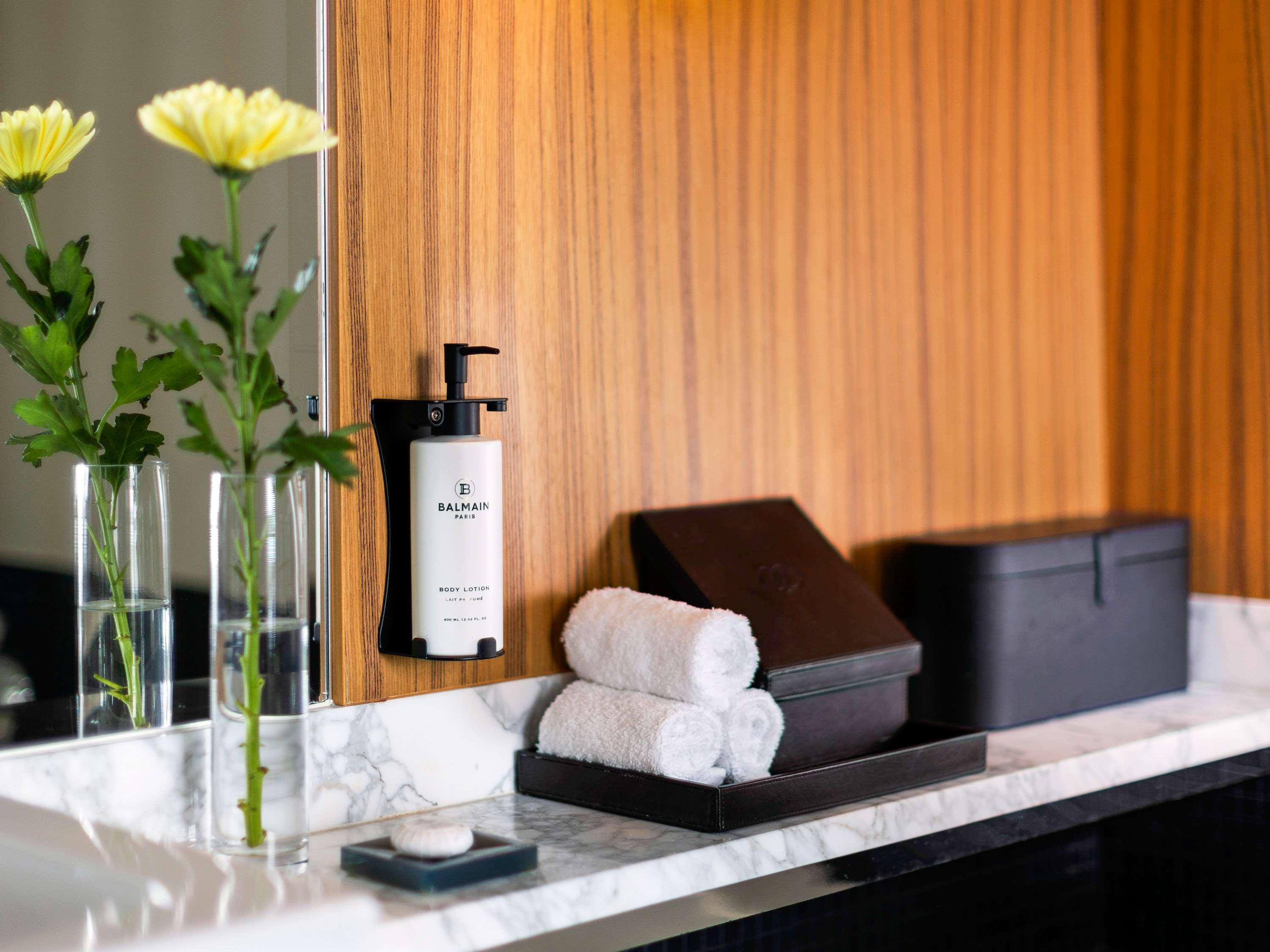 Junior Suite Club King Bed