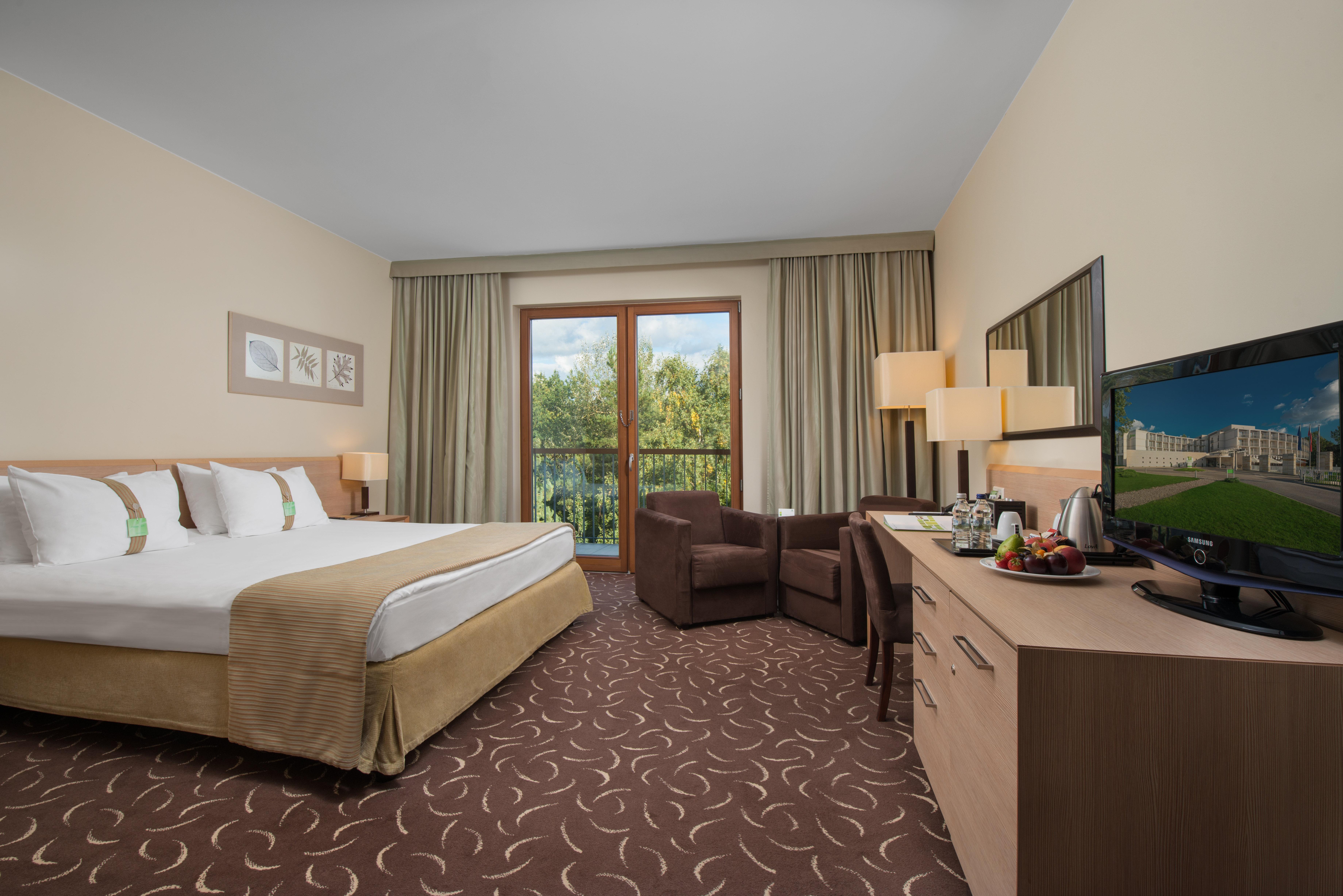 Double King Size Bed