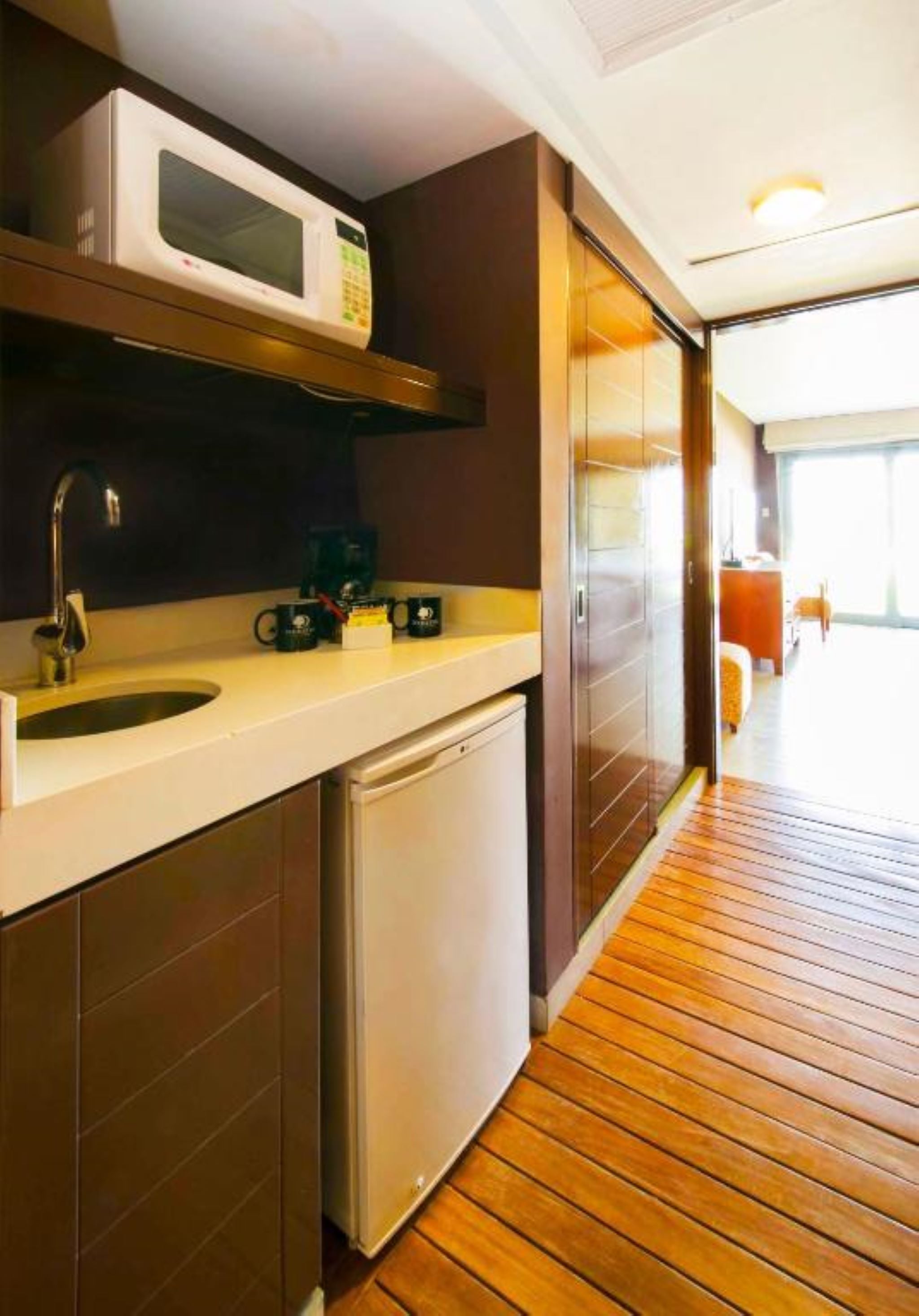 Double Garden View King Bed