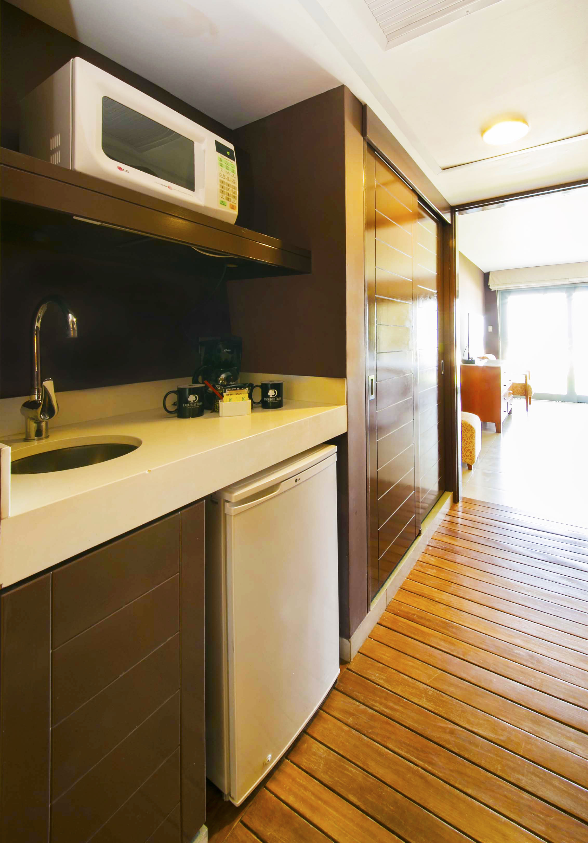 Single Ocean View King Bed