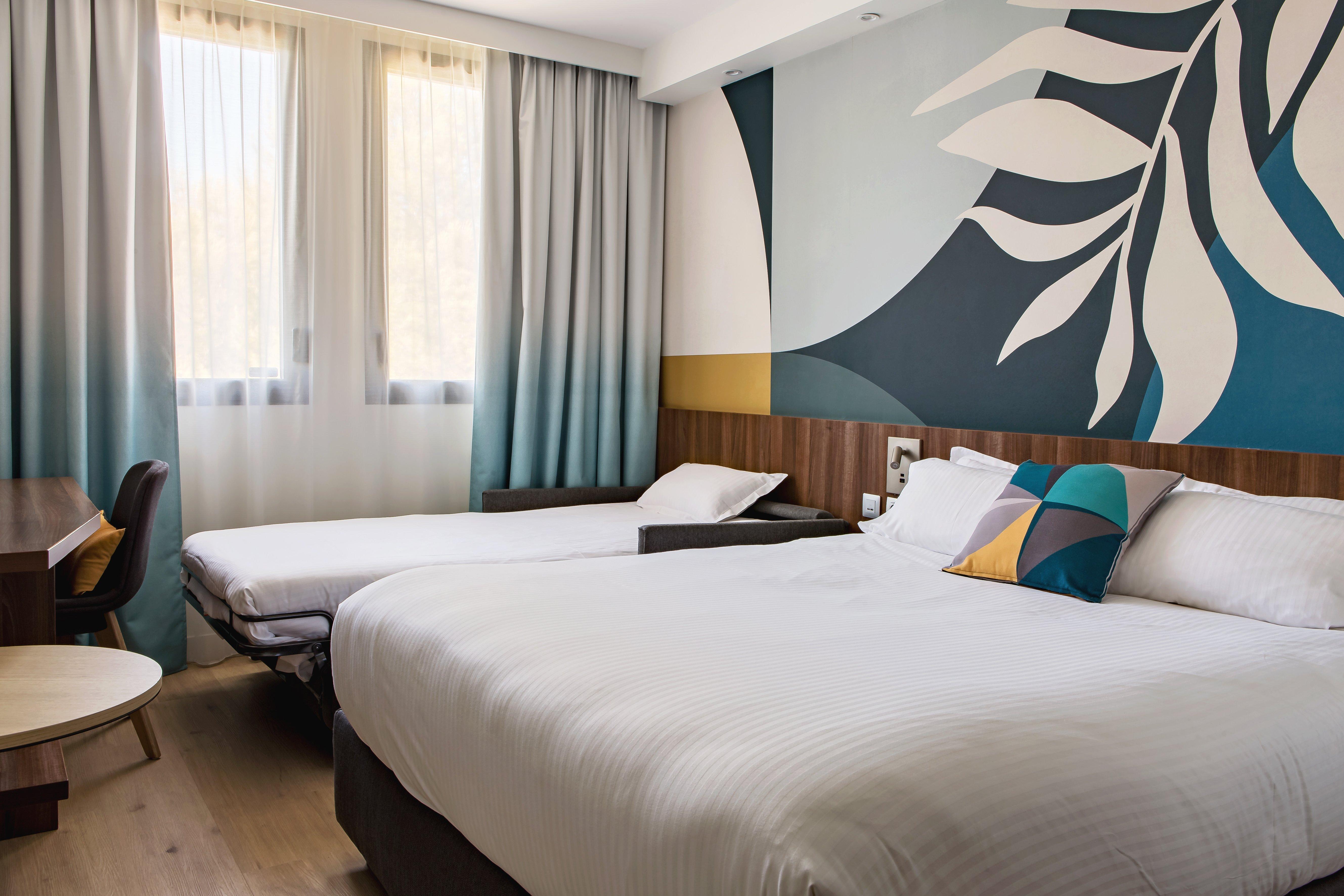 Double Queen Size Bed