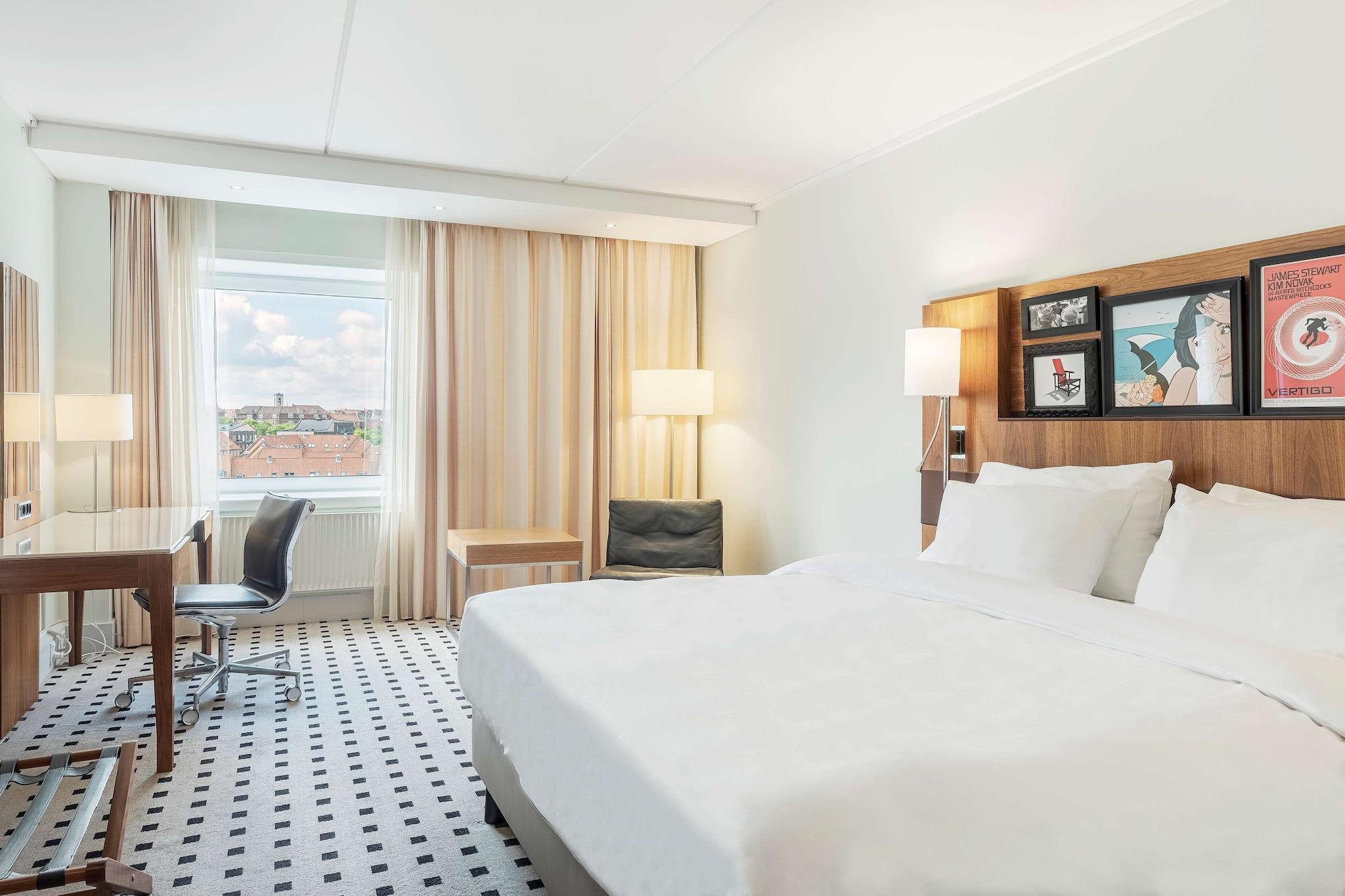 Double Queen Size Bed