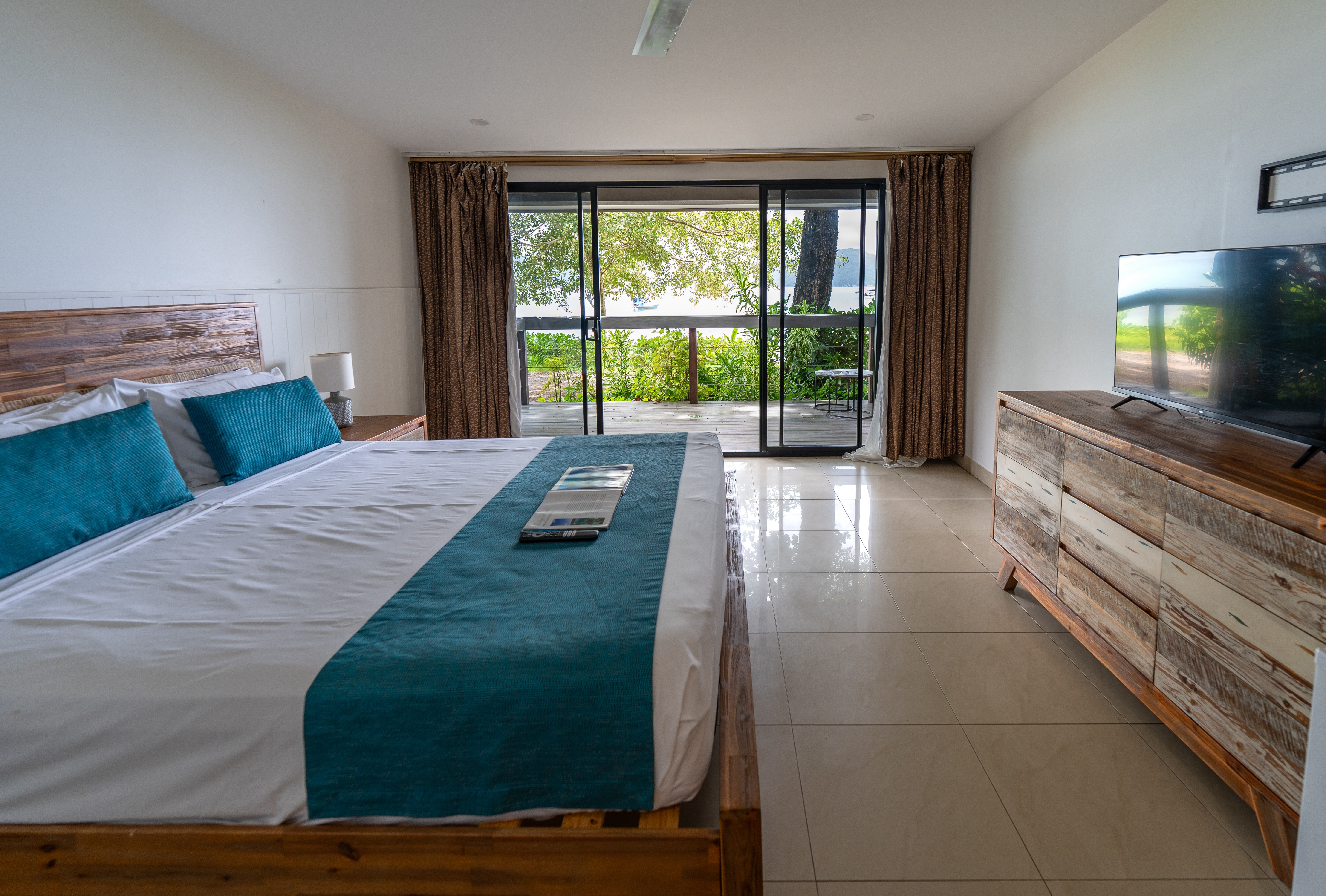 Quadruple Beach Front Two Bedrooms