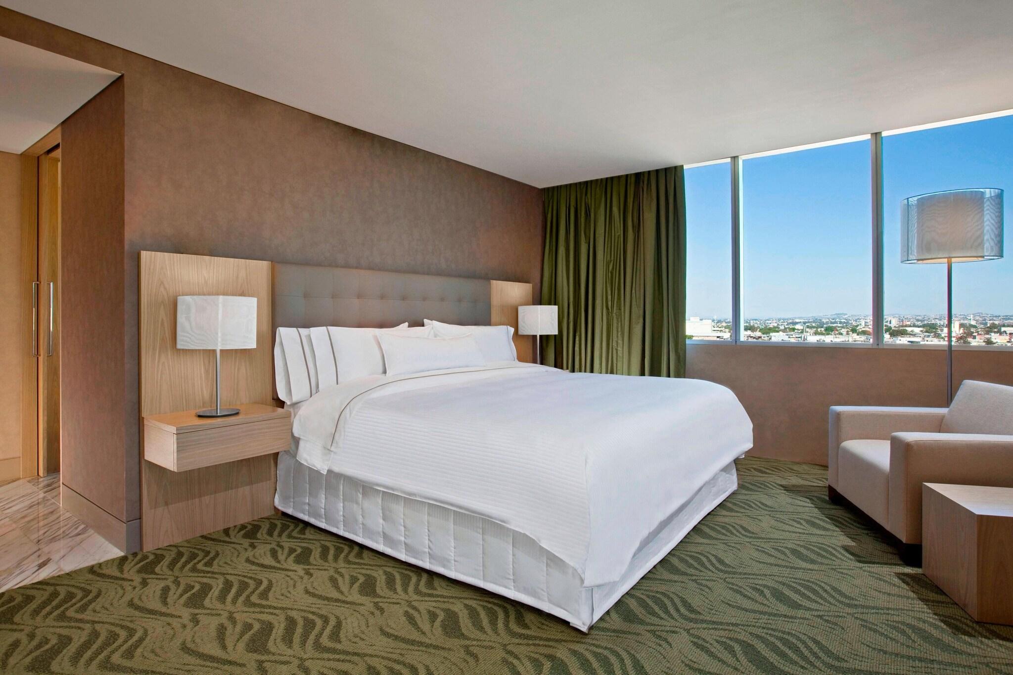 Junior Suite King Bed One Bedroom 