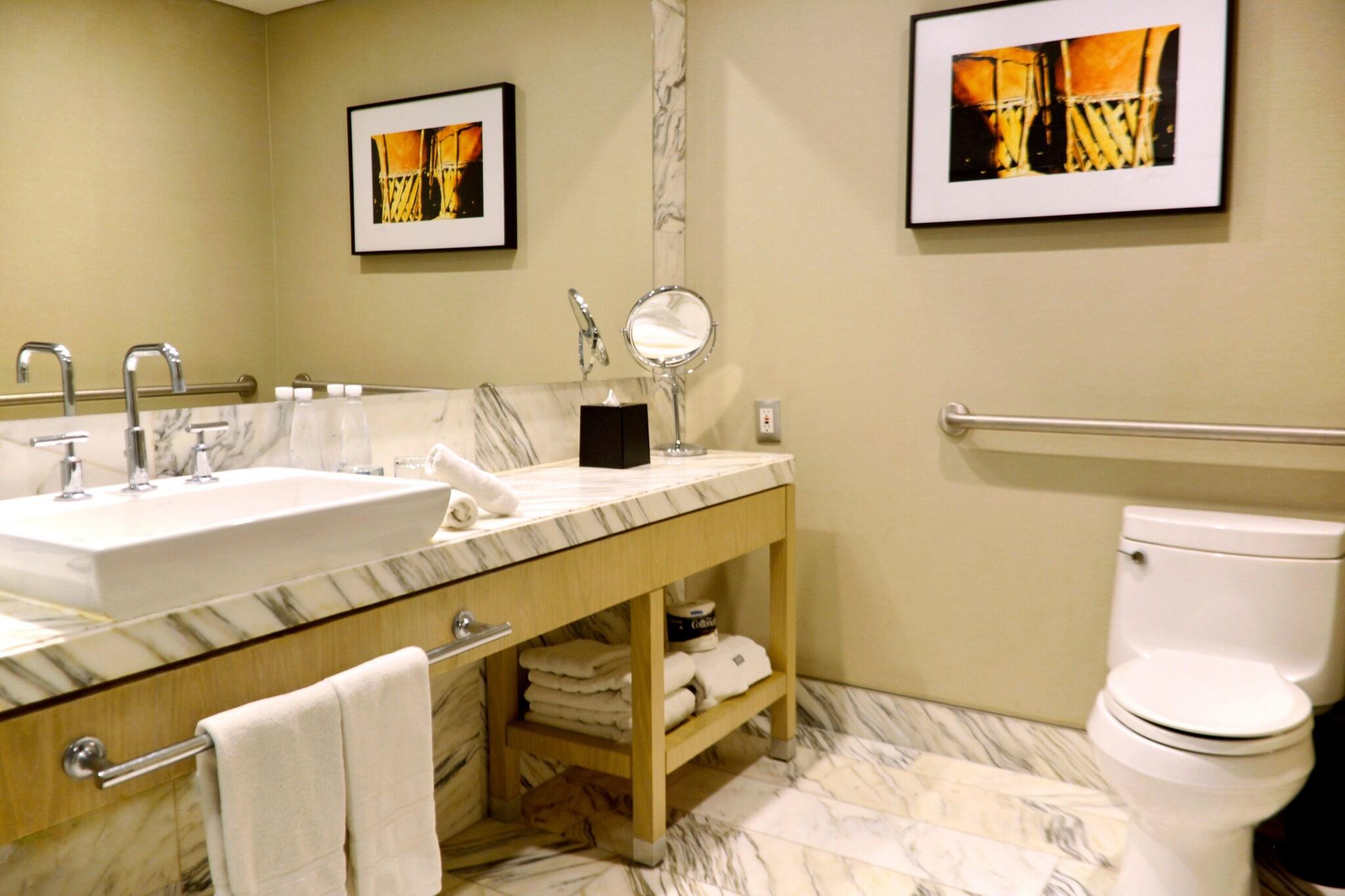 Double Deluxe King Bed