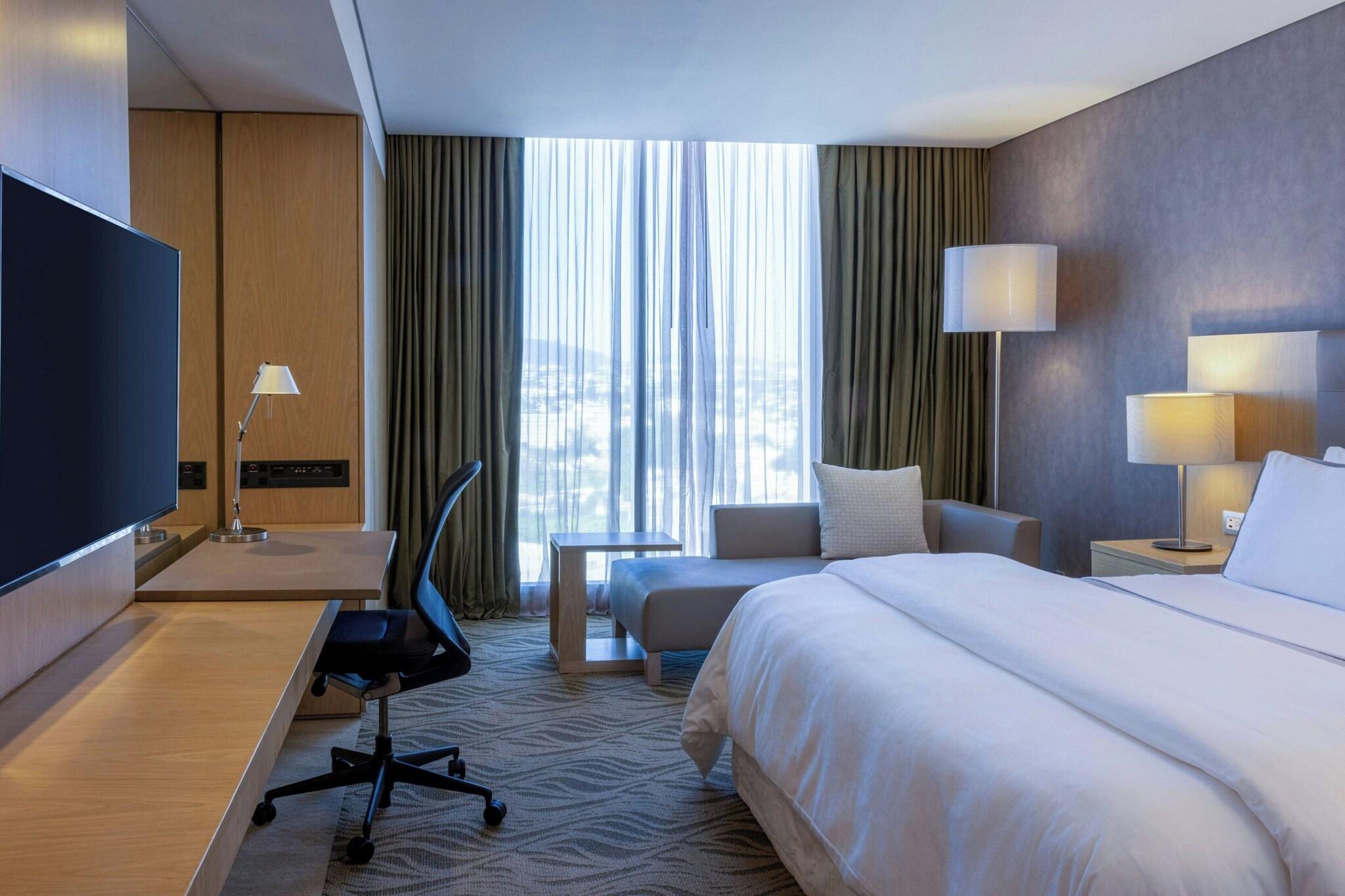 Double Deluxe King Bed