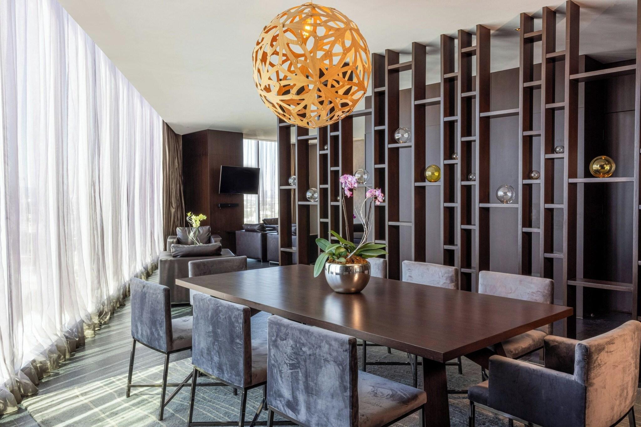 Suite Presidential with Views