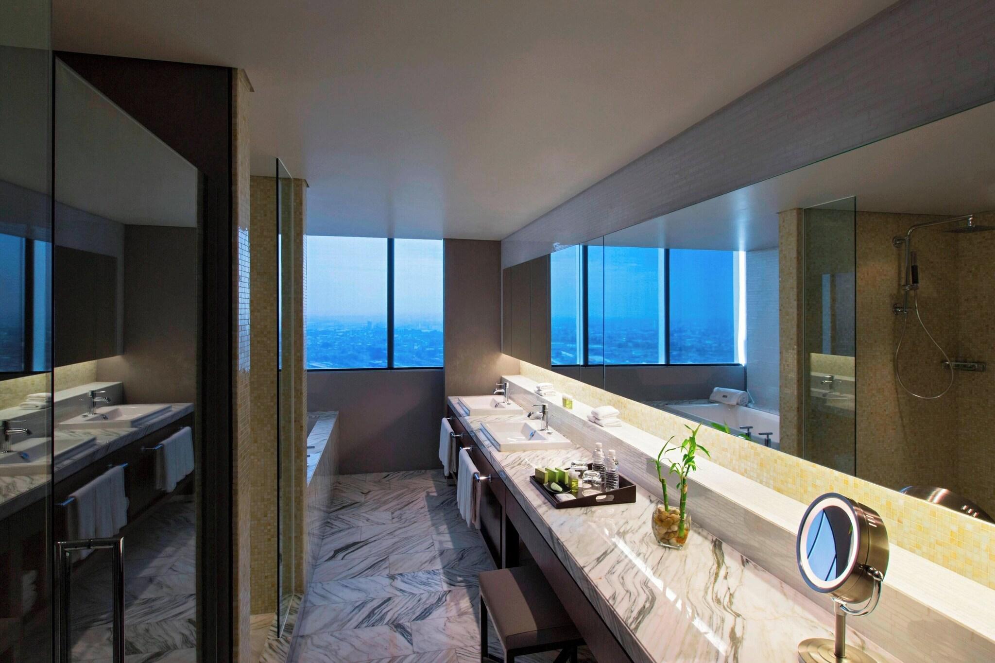 Suite Presidential with Views