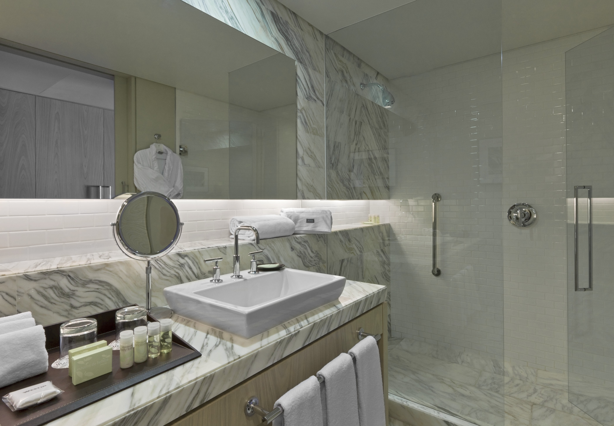 Double Deluxe King Bed