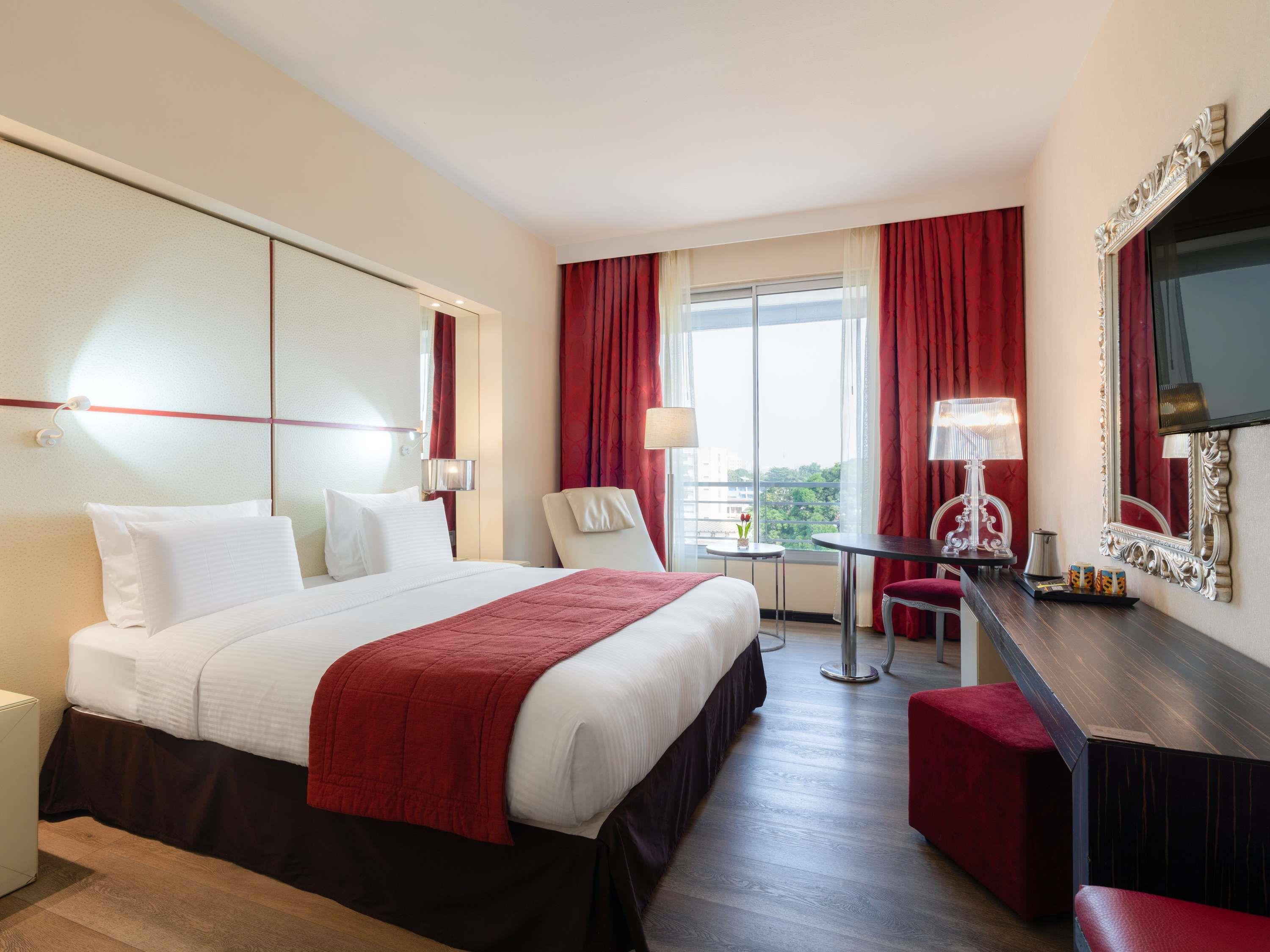 Double Deluxe King Bed