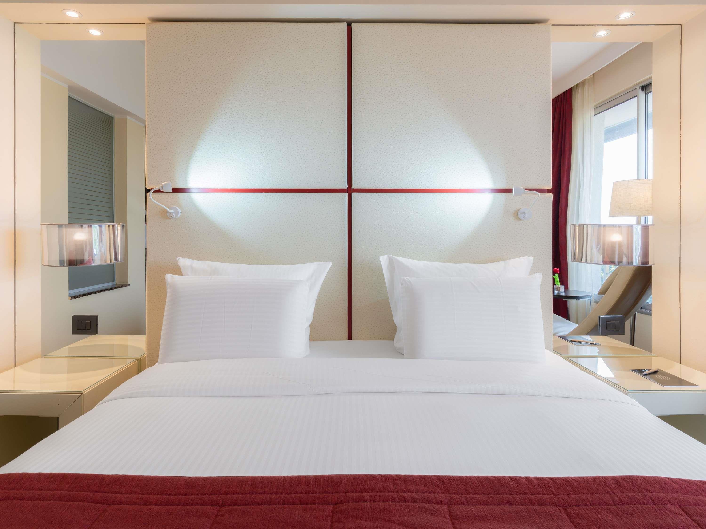 Double Deluxe King Bed