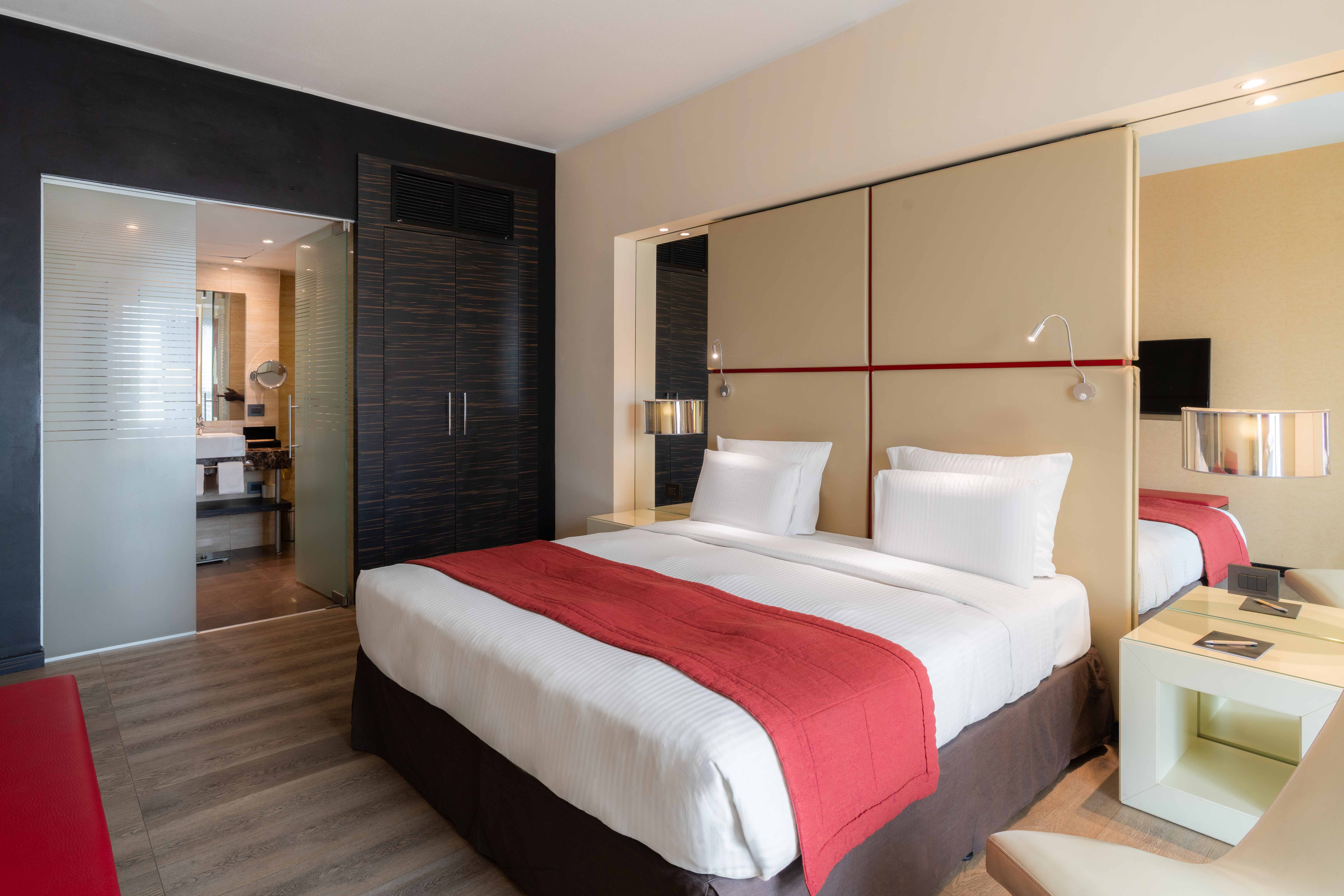 Double Superior King Bed