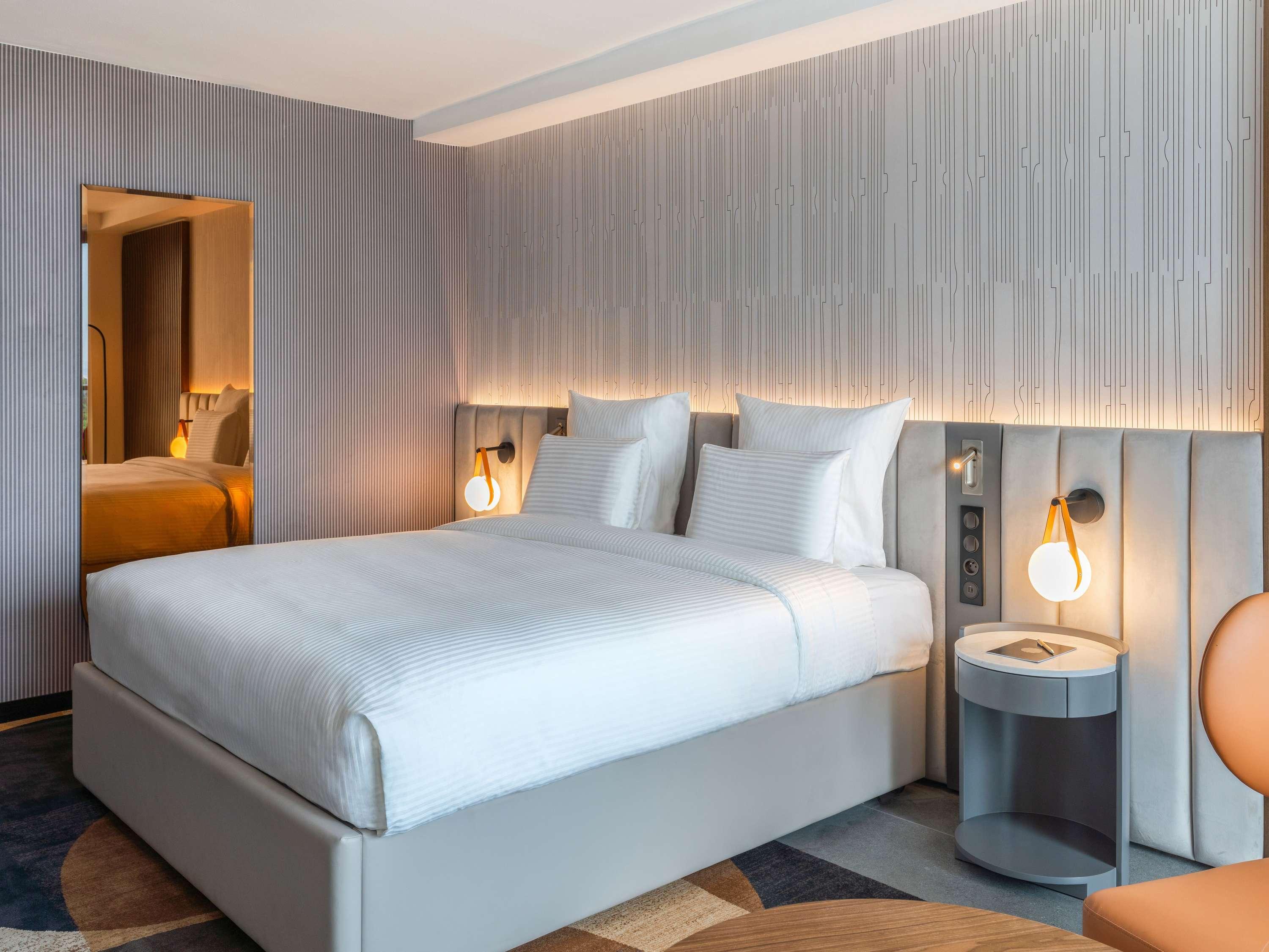 Double King Size Bed