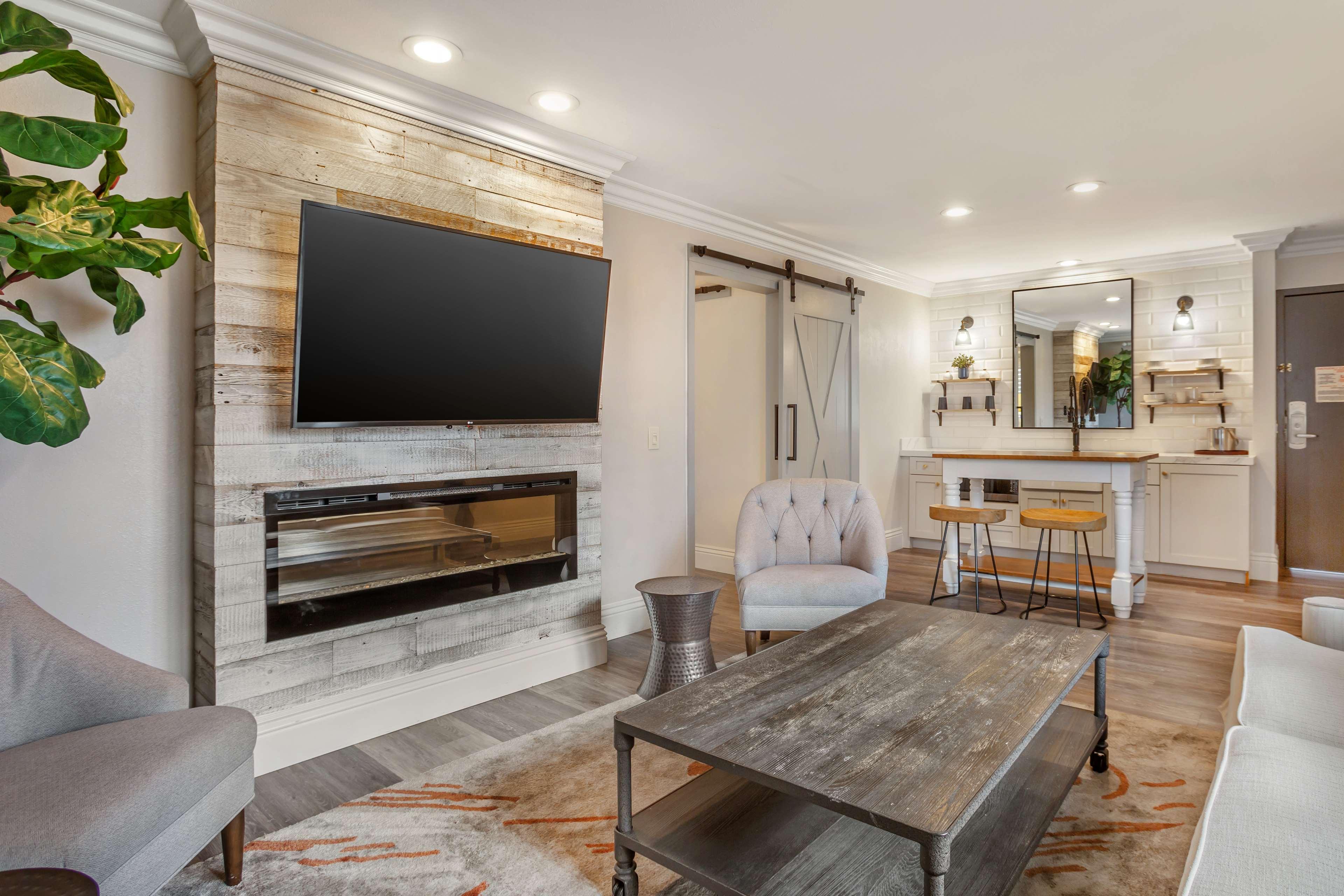 Suite King Bed Non Smoking