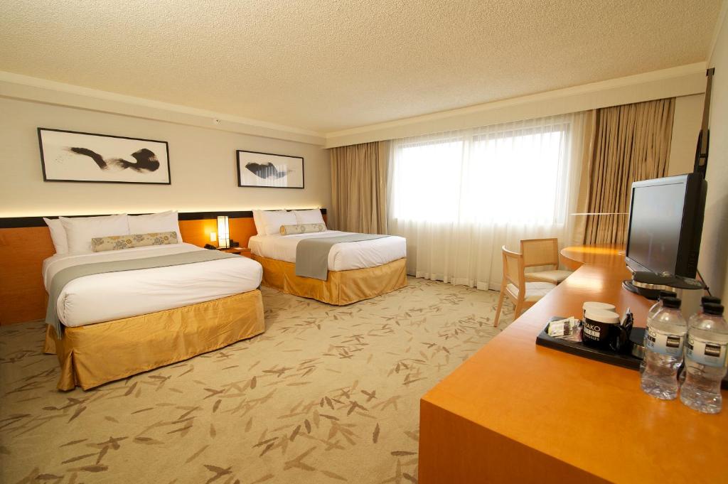 Double Deluxe Two Double Beds