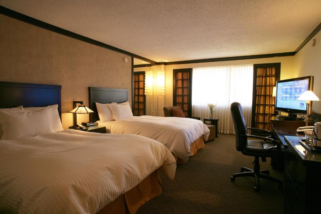 Double Deluxe Two Double Beds