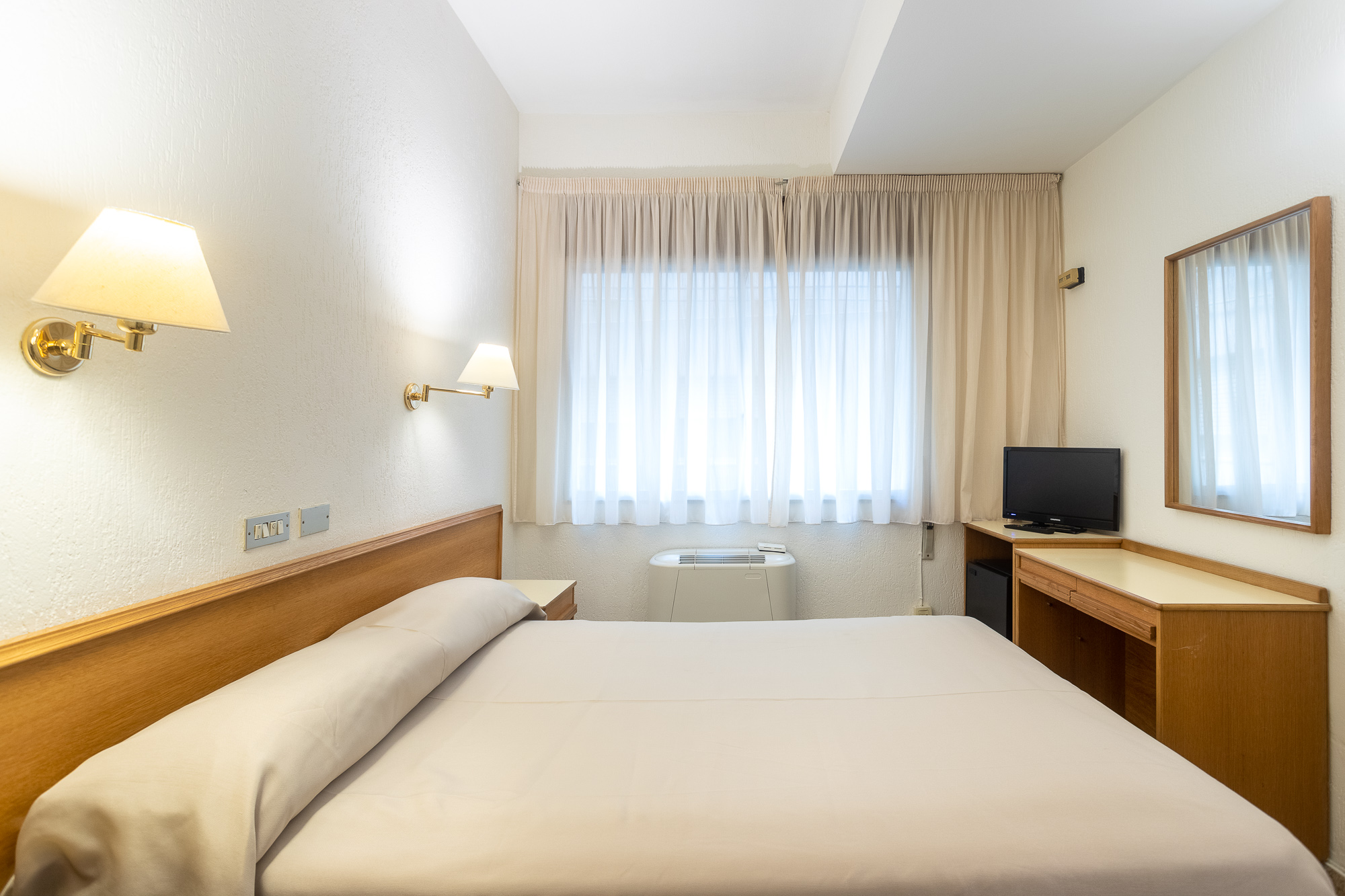 Double or Twin Standard