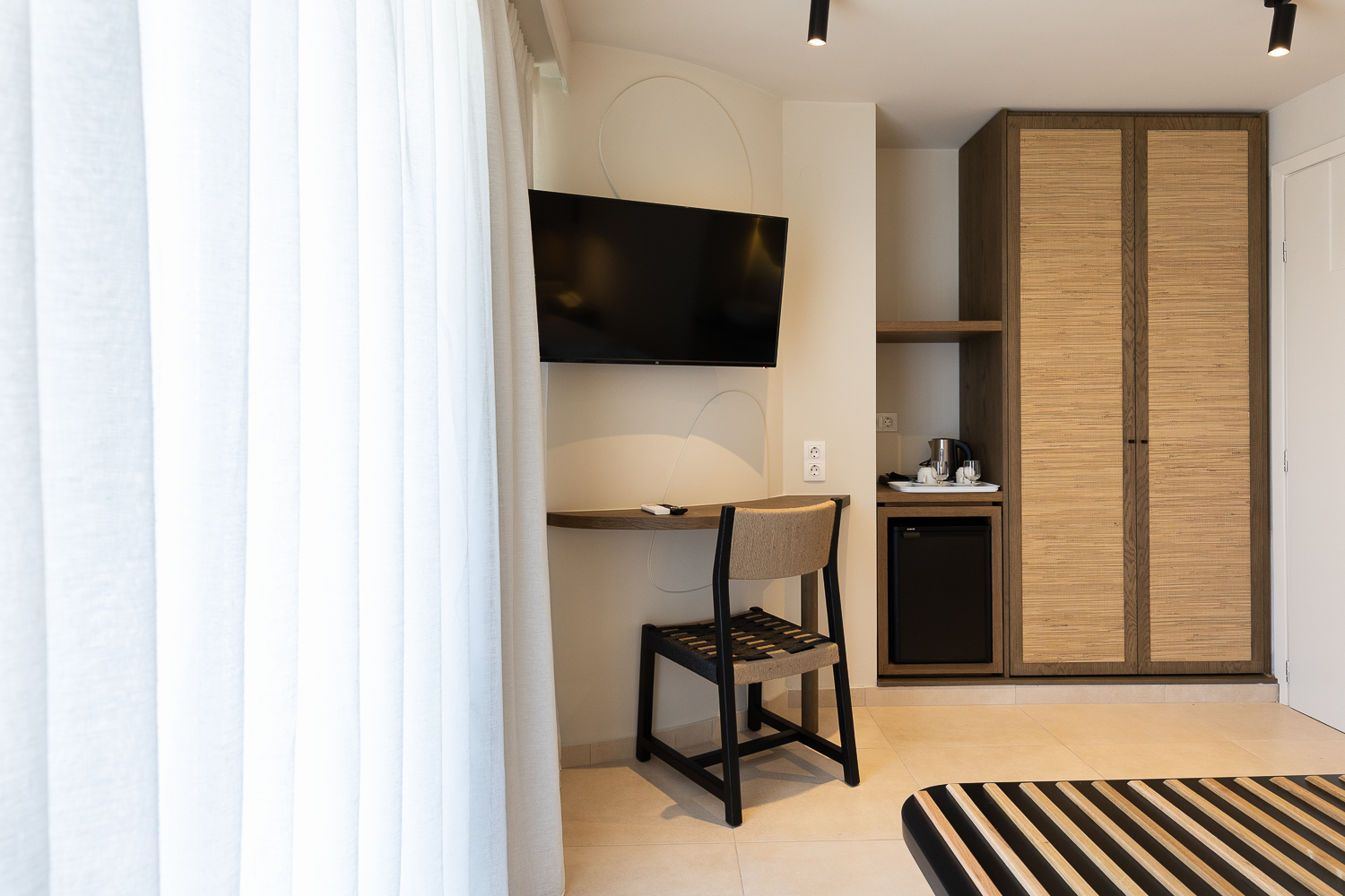 Family Room Pool View Two Bedrooms