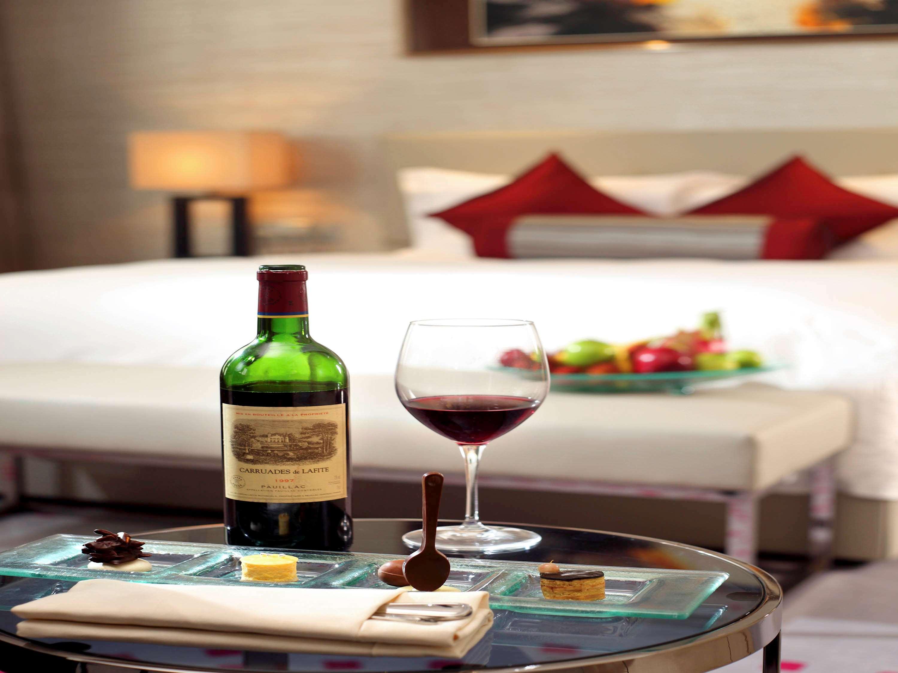 Double Deluxe King Bed