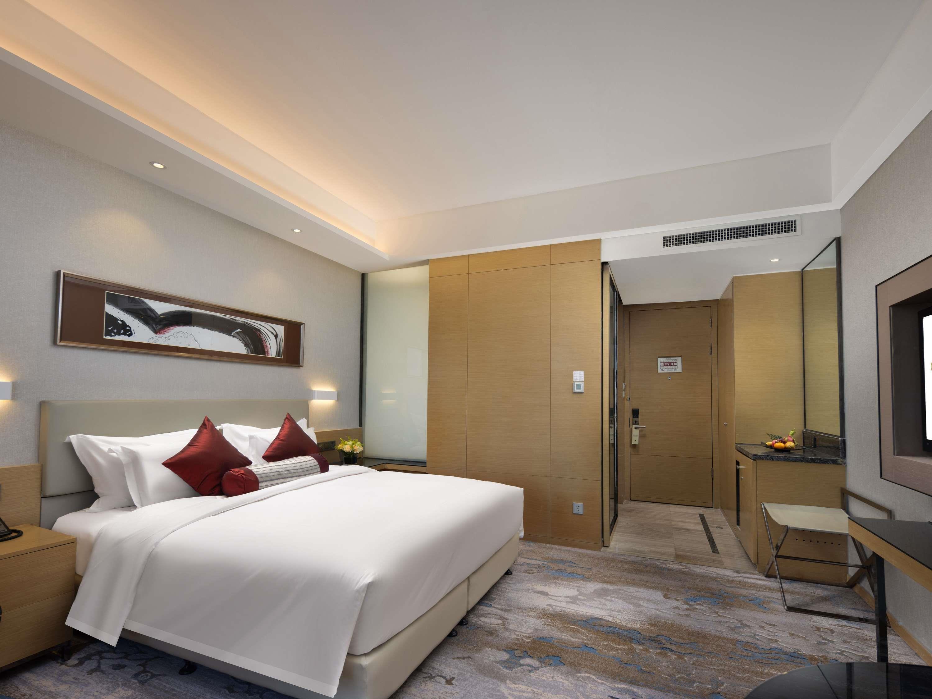 Double Superior King Bed