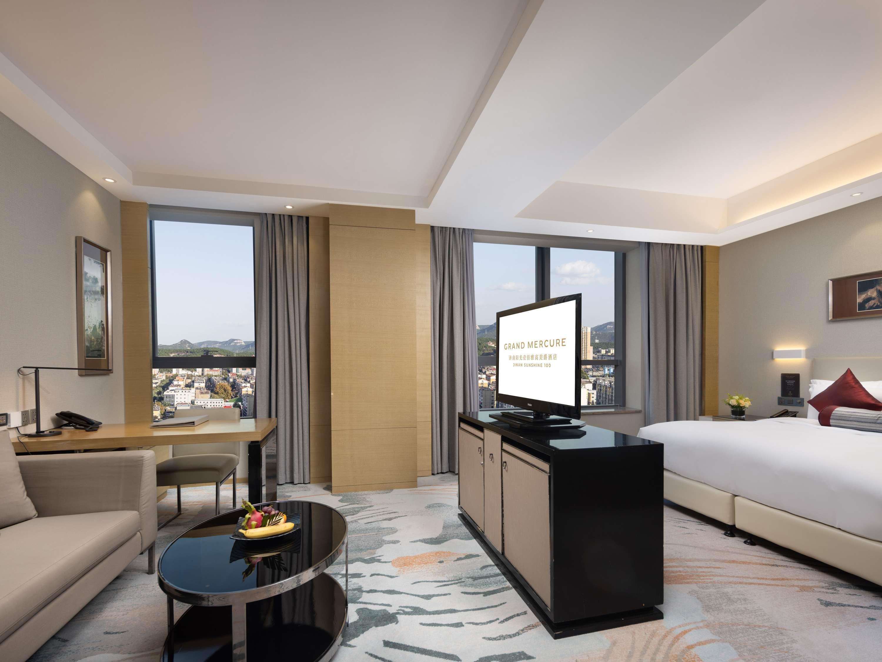 Double Deluxe King Bed