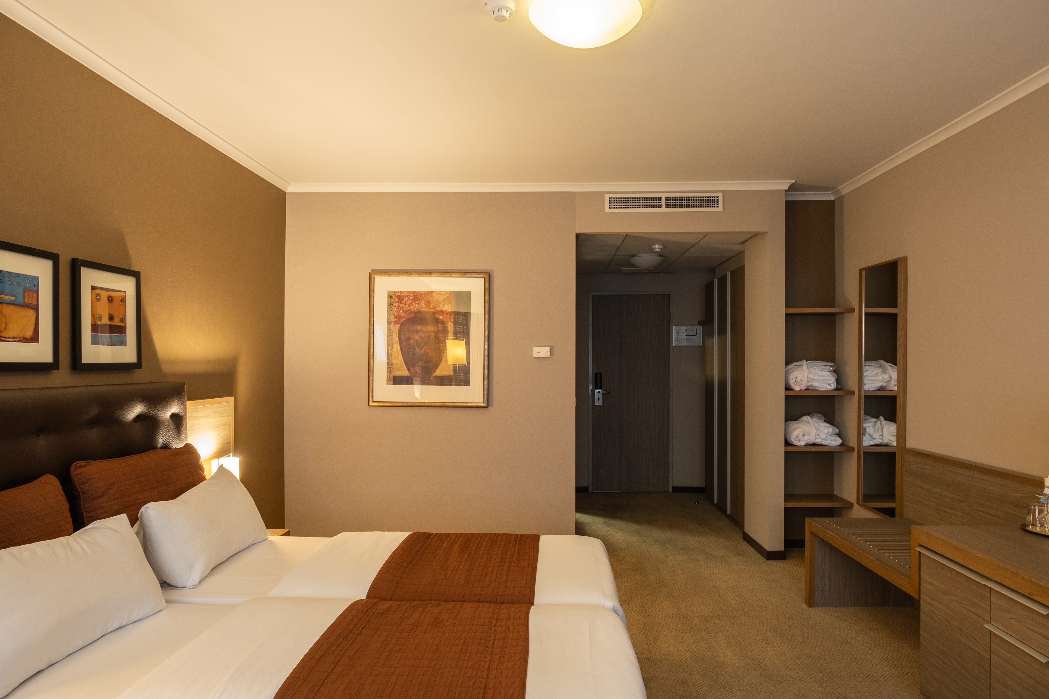 Double Executive Superior