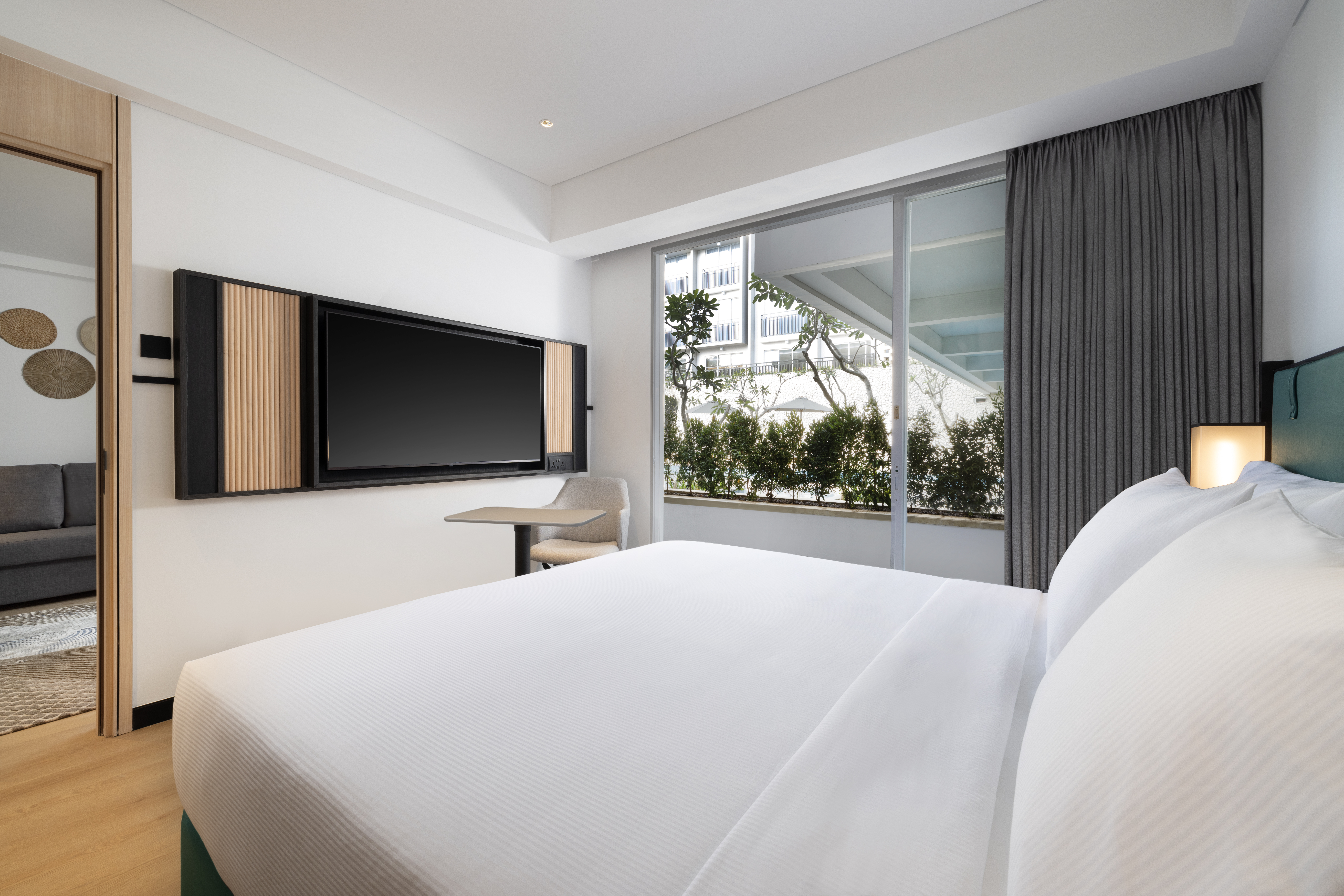 Family Room Deluxe King Bed