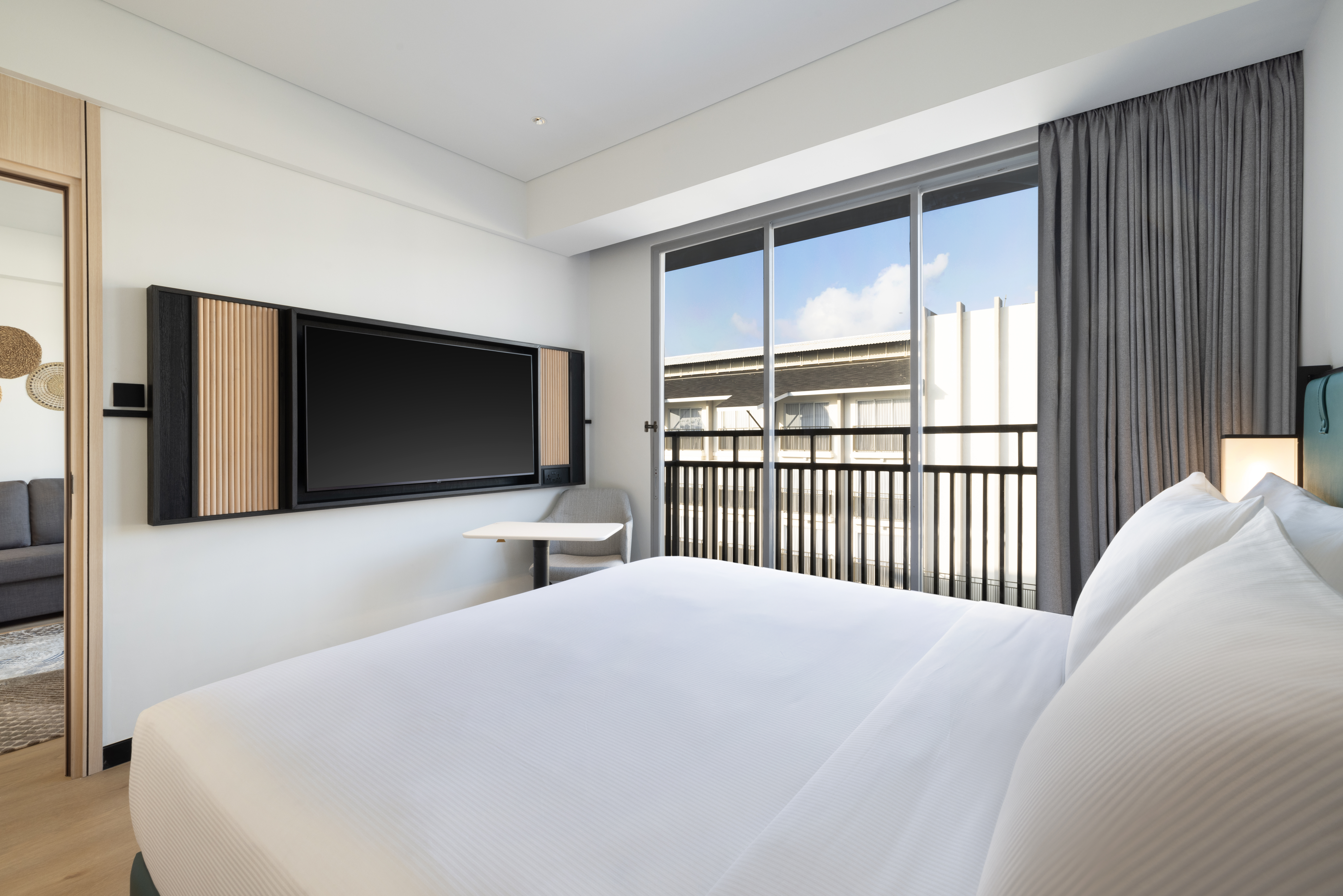 Family Room Deluxe King Bed