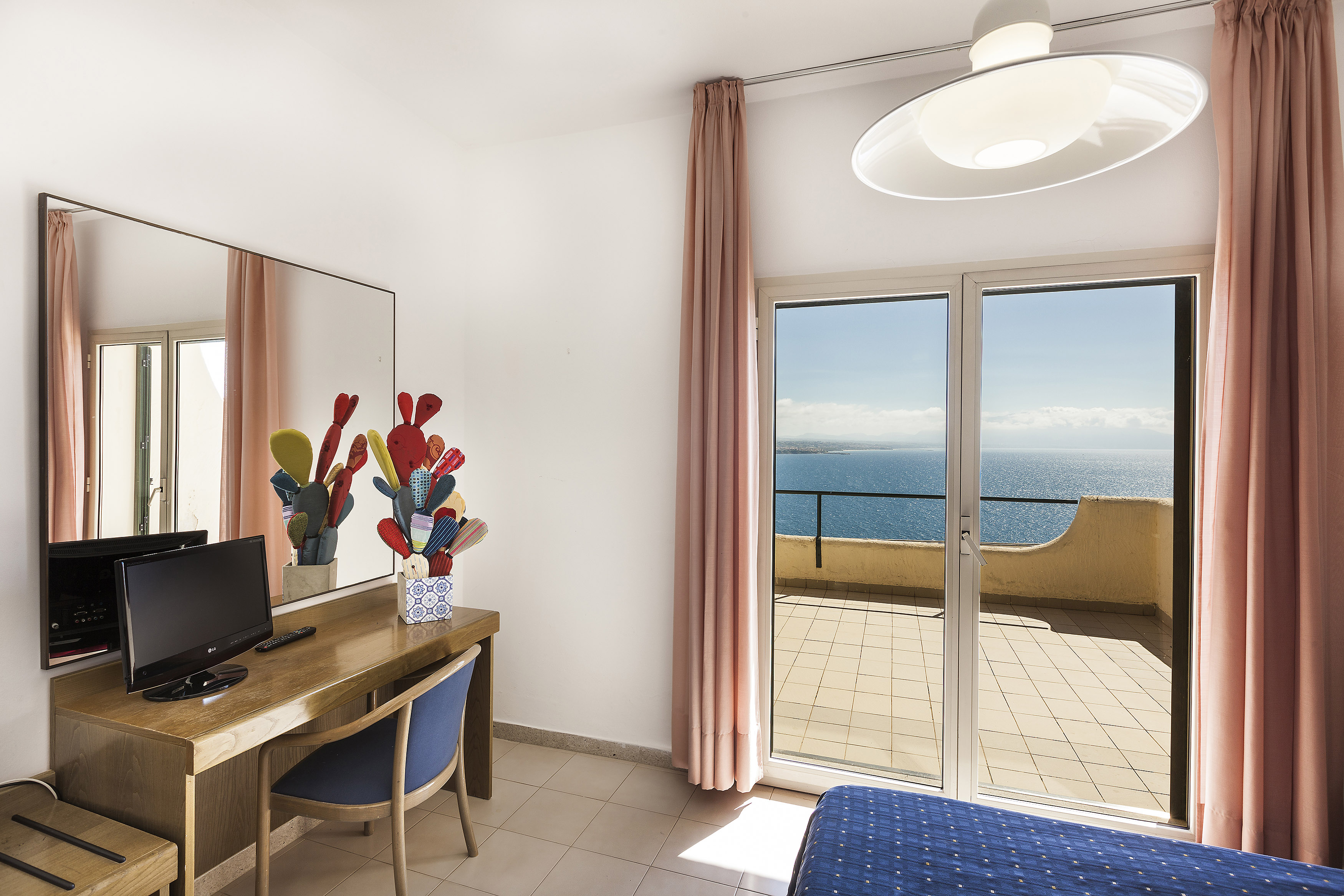 Double or Twin Sea View