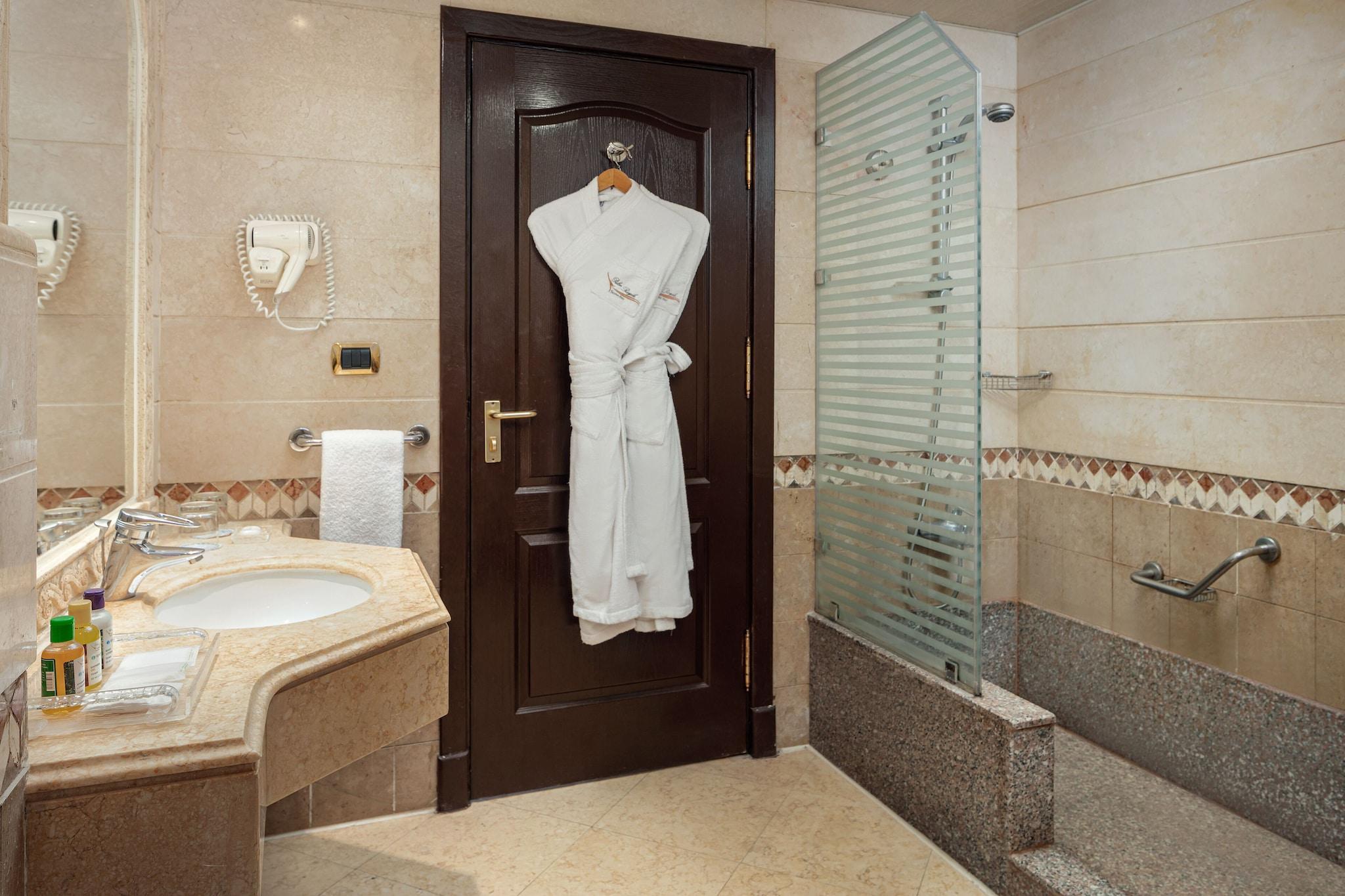 Twin Superior Pool View