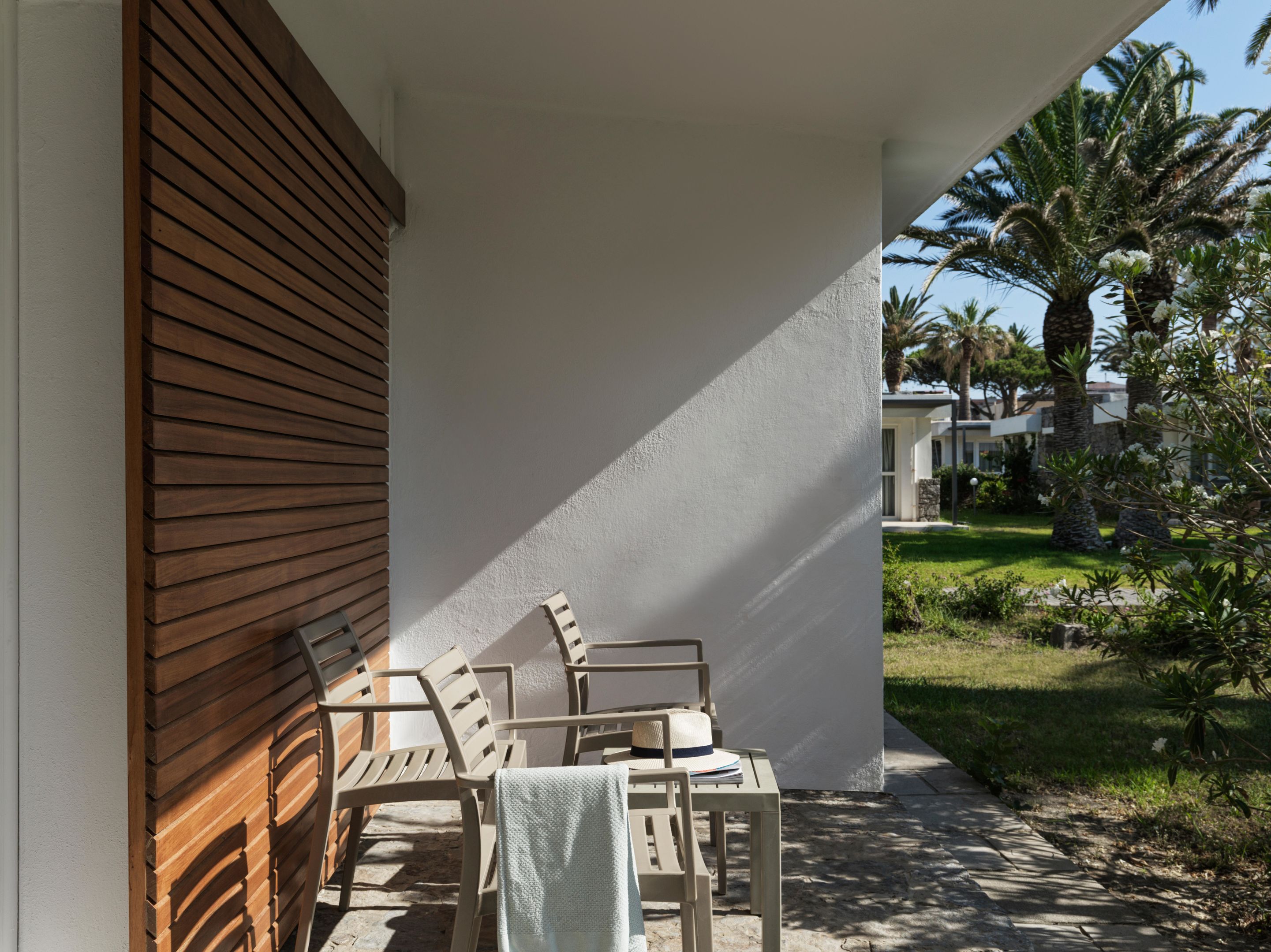 Bungalow Garden View