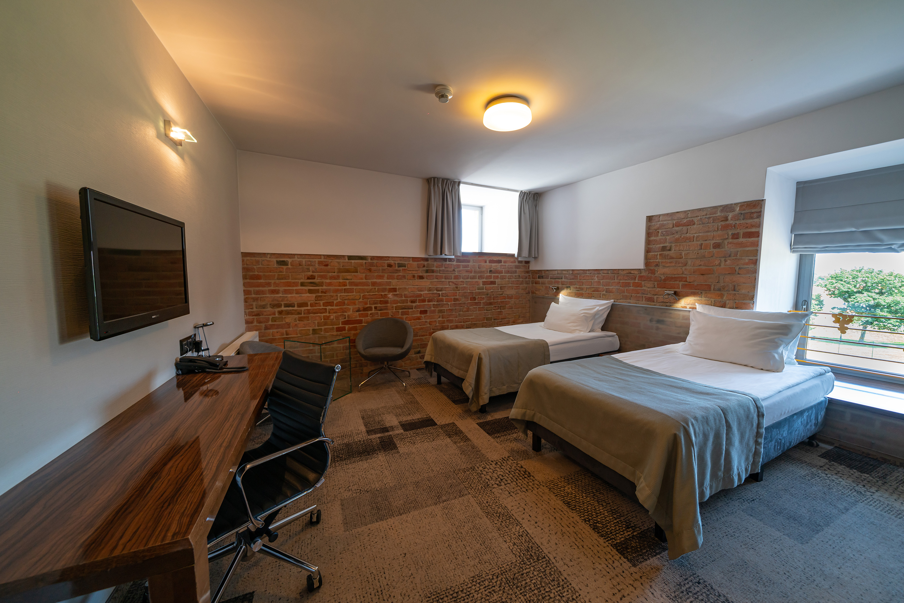 Double or Twin Standard