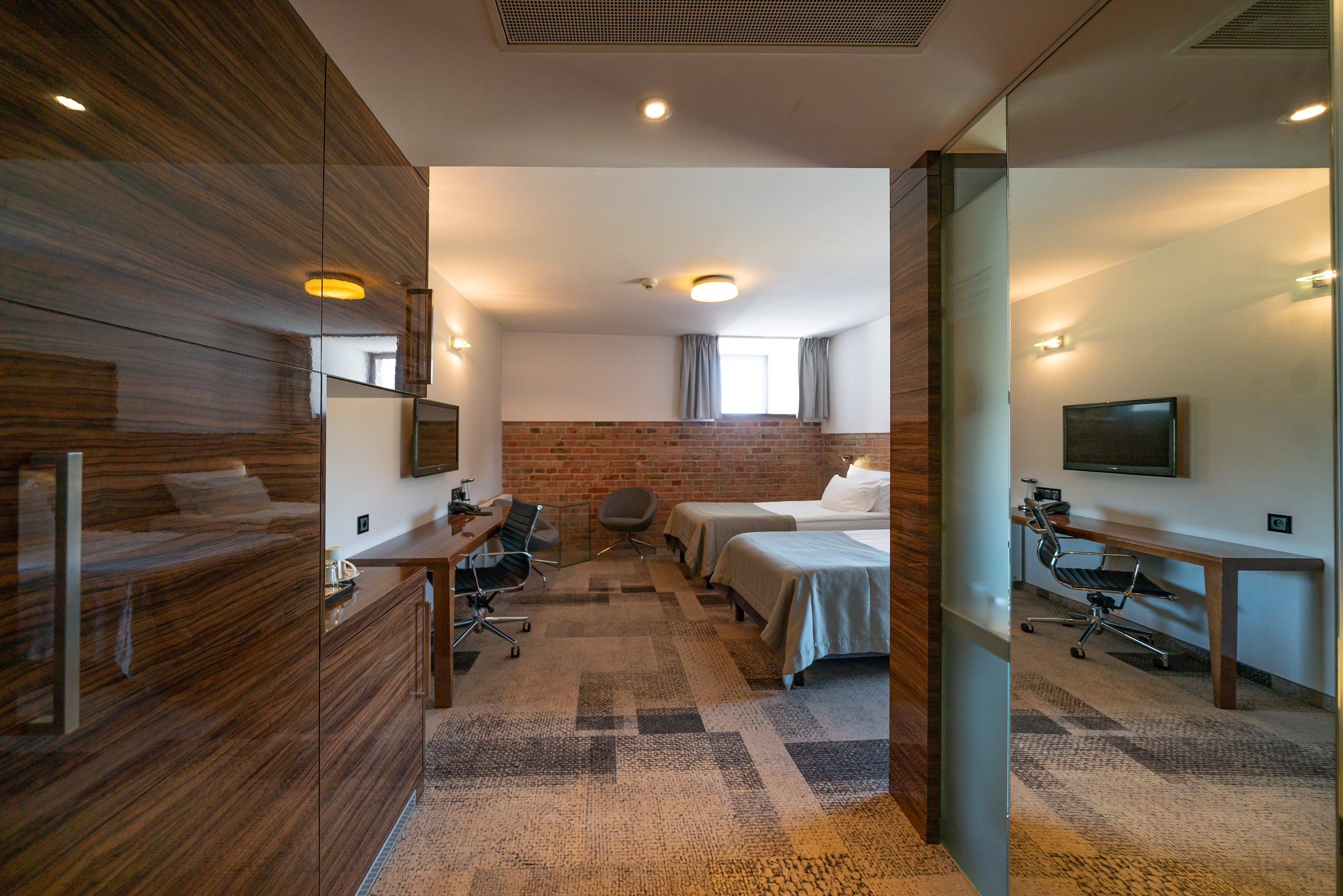 Double or Twin Standard