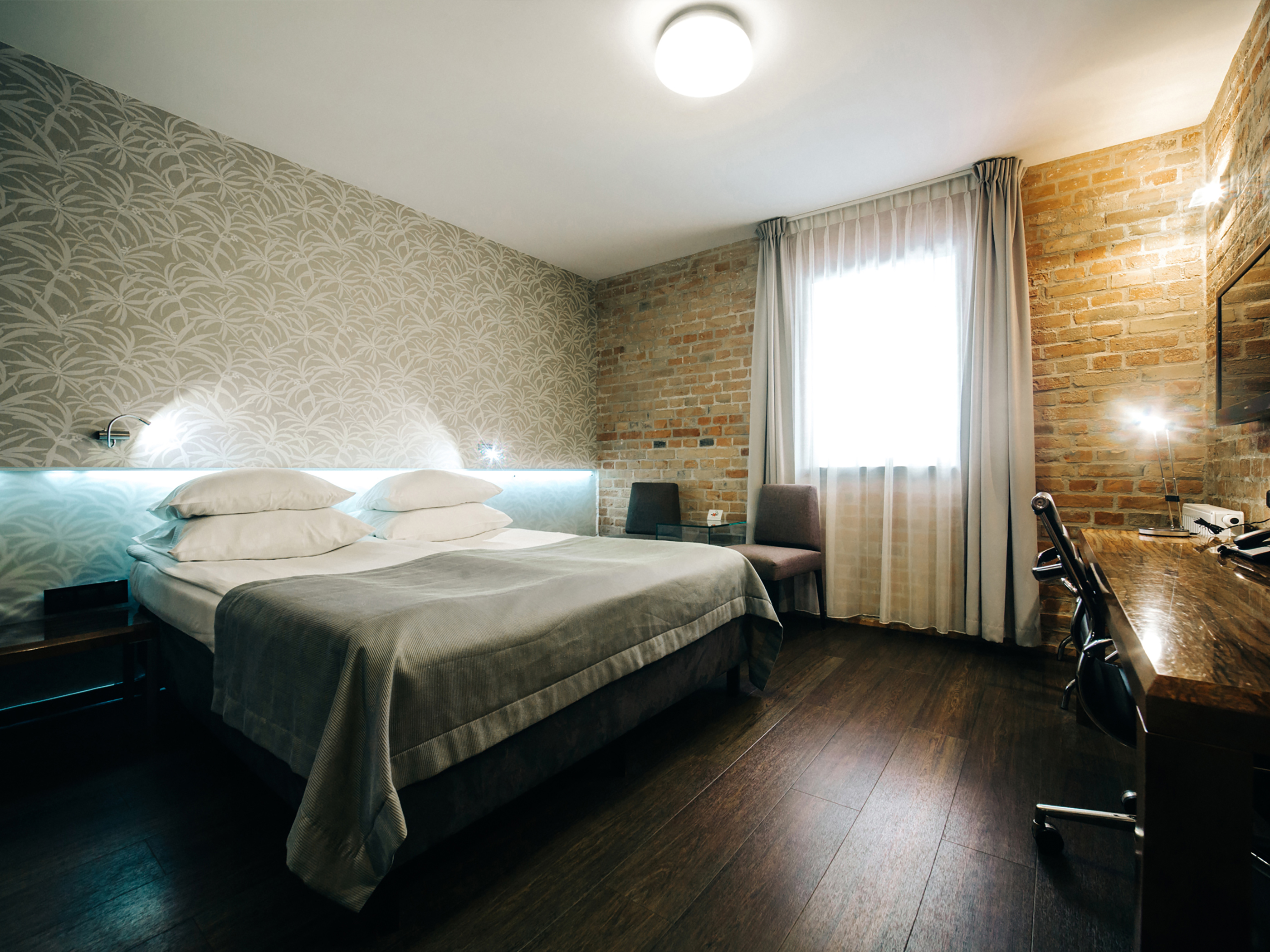 Double or Twin Standard