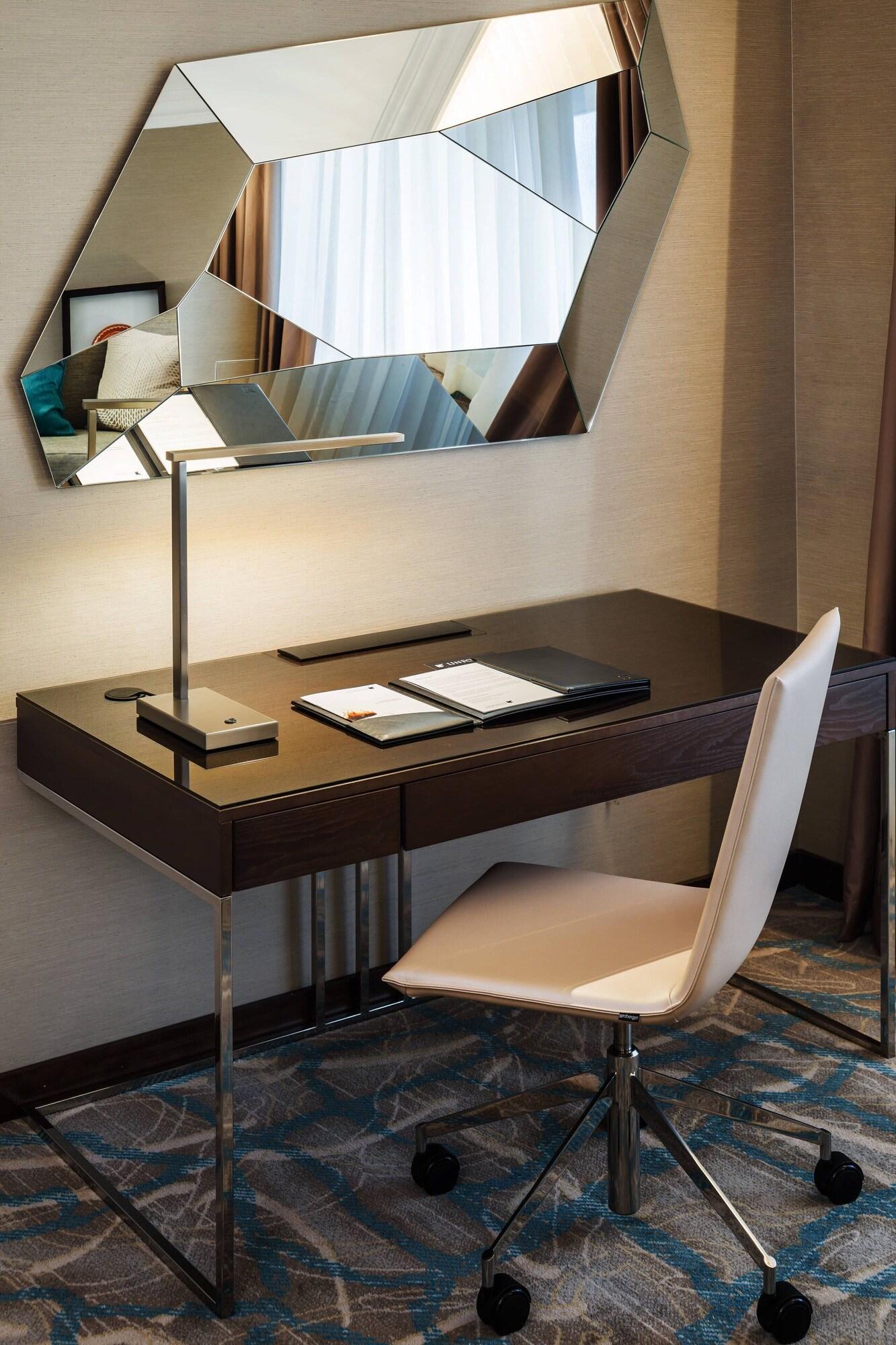 Double Deluxe King Bed