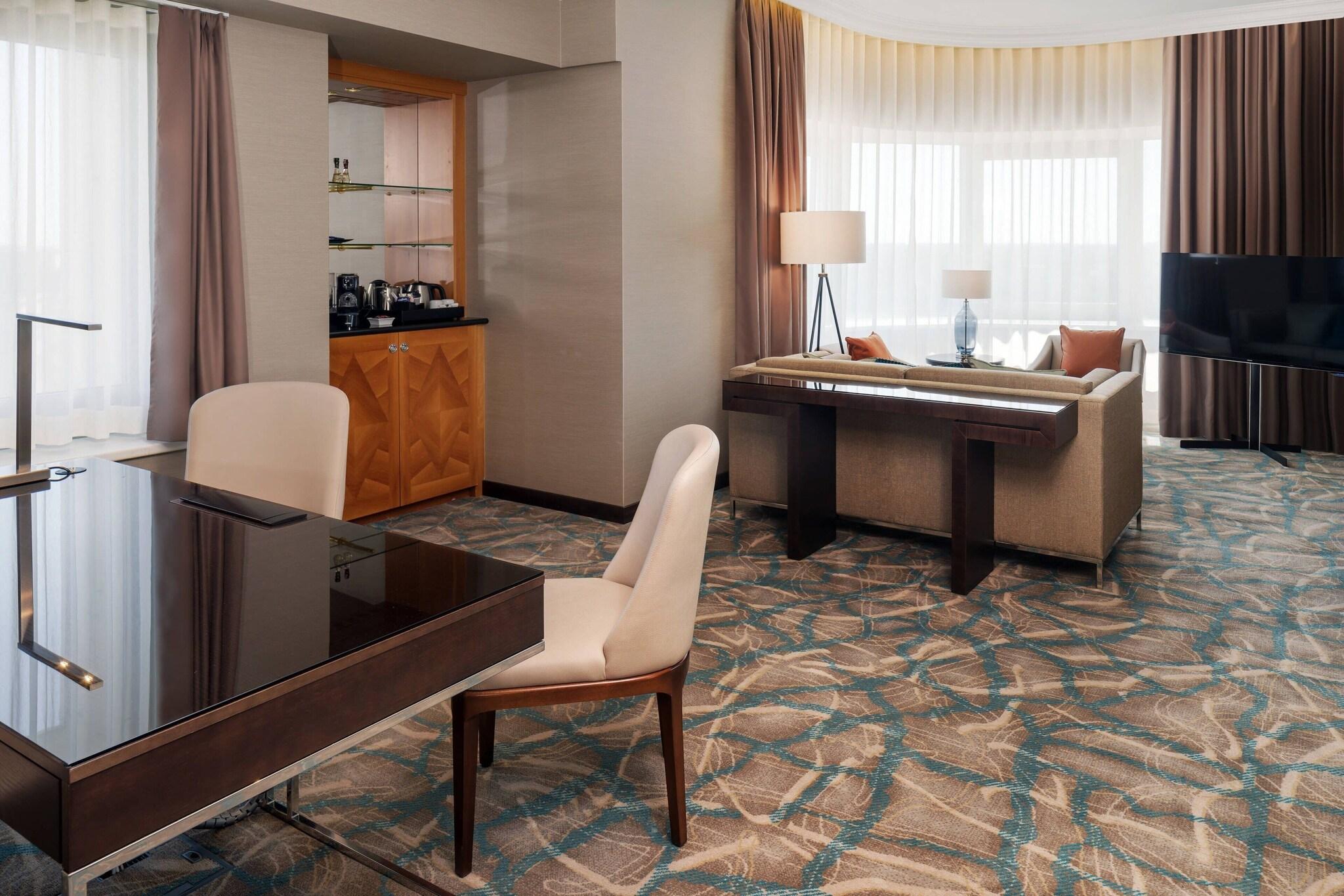 Suite King Bed One Bedroom 