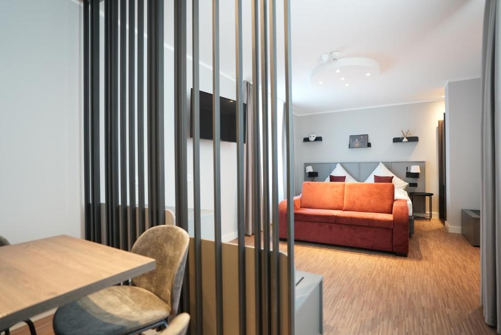 Studio Superior Capacity 3